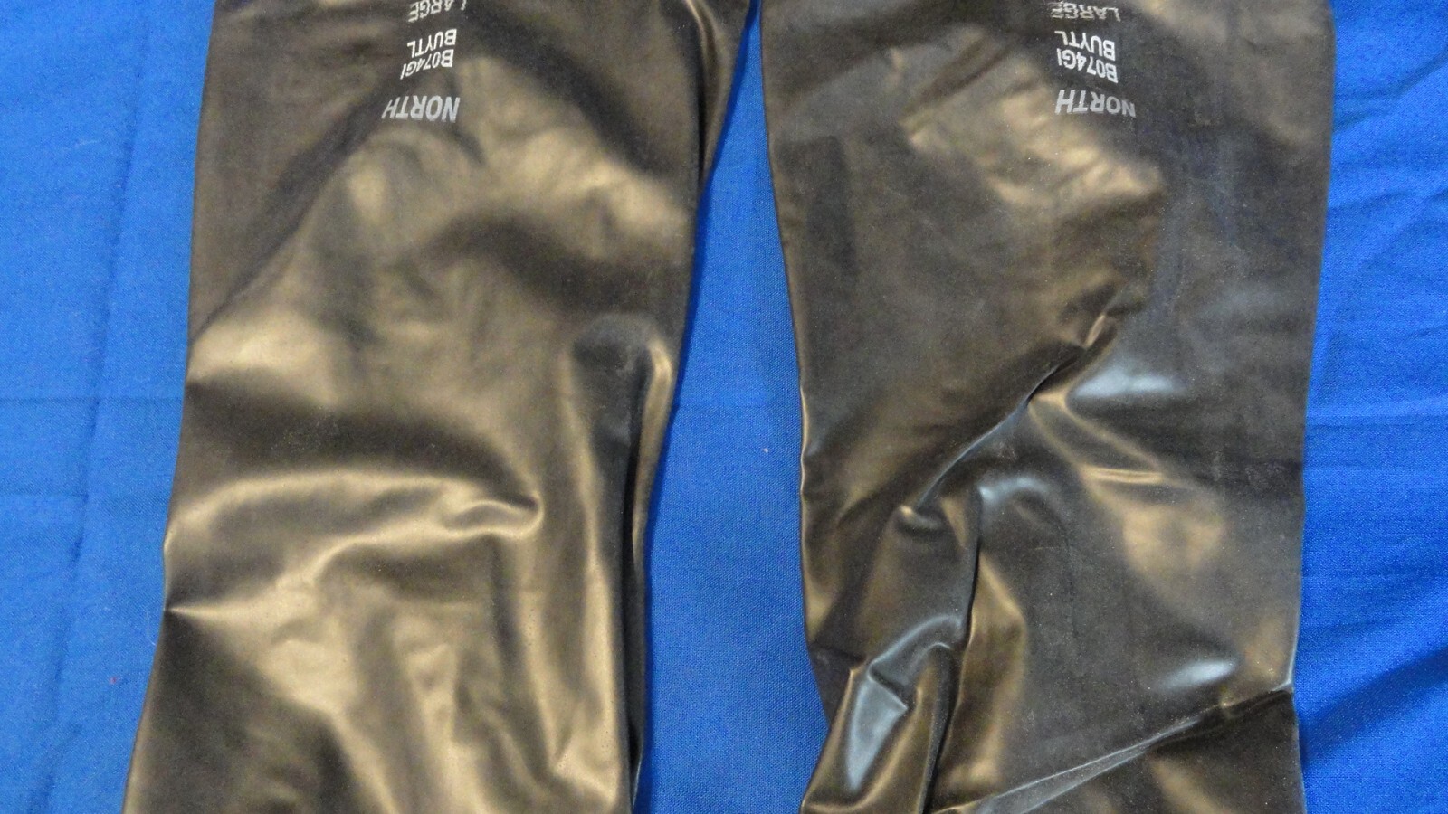 GLOVES
