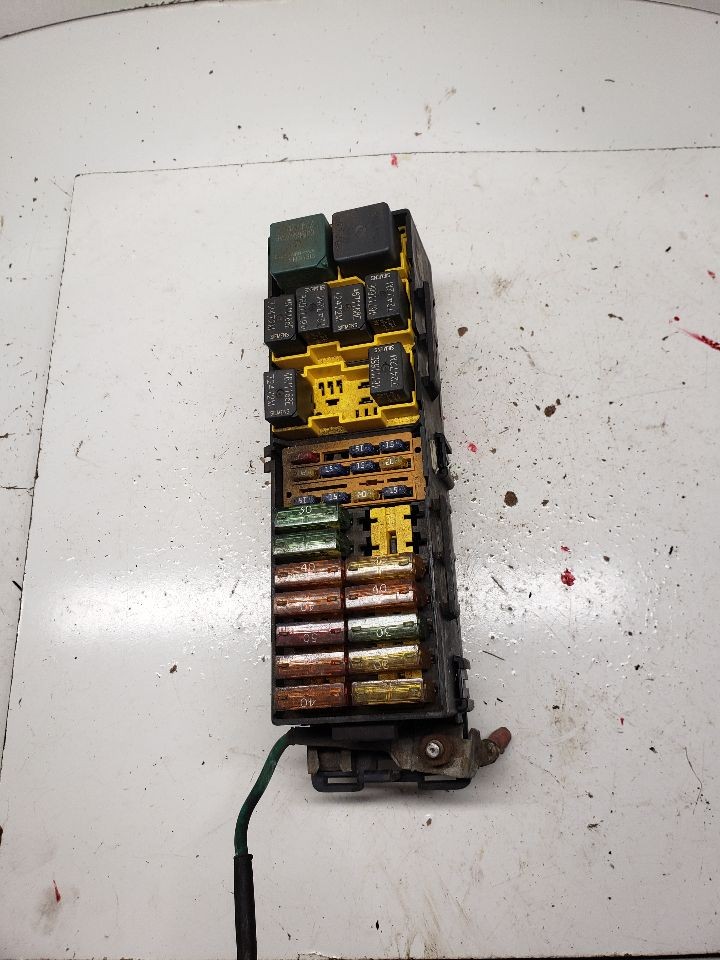 Used Fuse Box Engine fits: 2000 Jeep Cherokee 4.0 Grade A