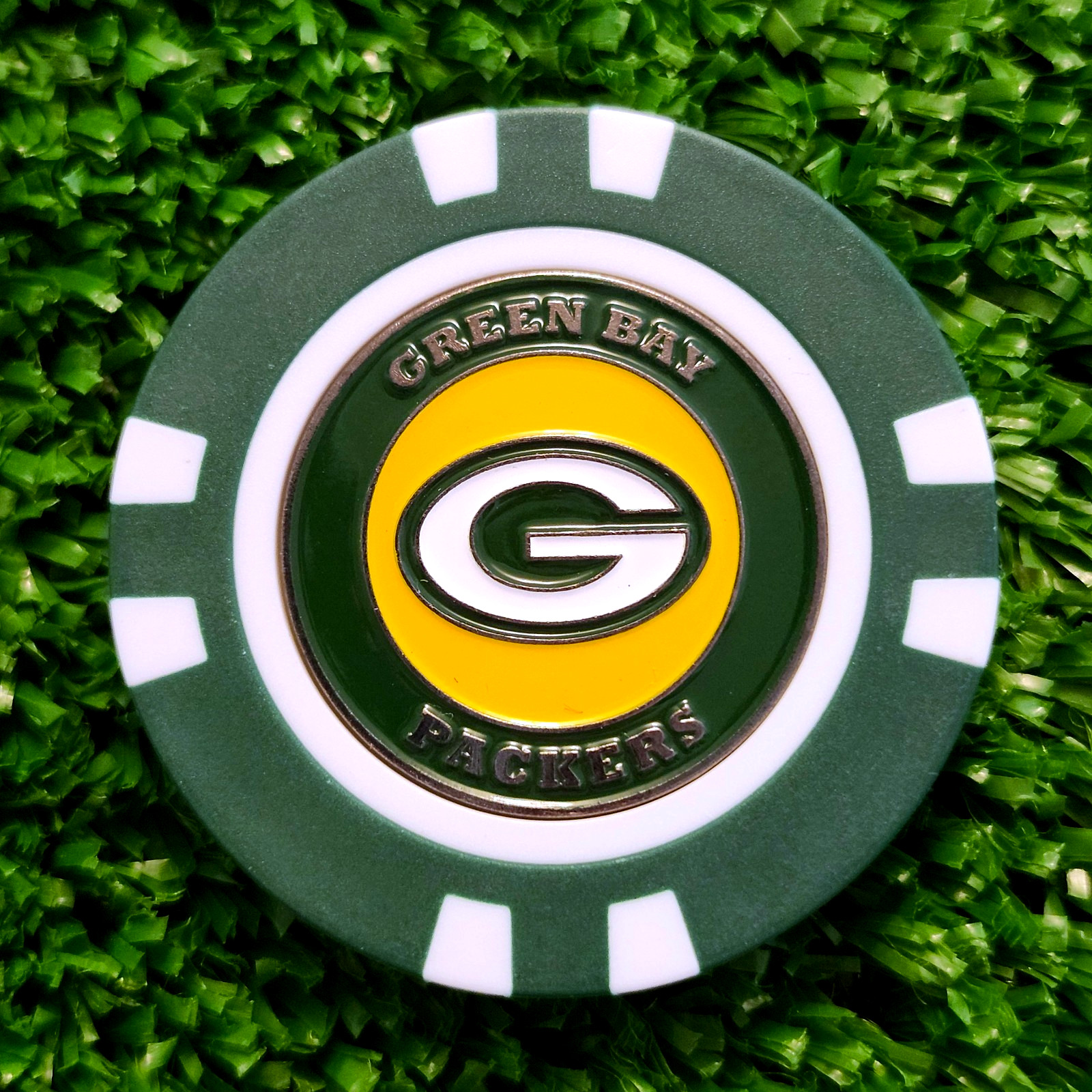 NFL Green Bay Packers Magnetic Poker Chip w/ Removable Golf Ball Marker New
