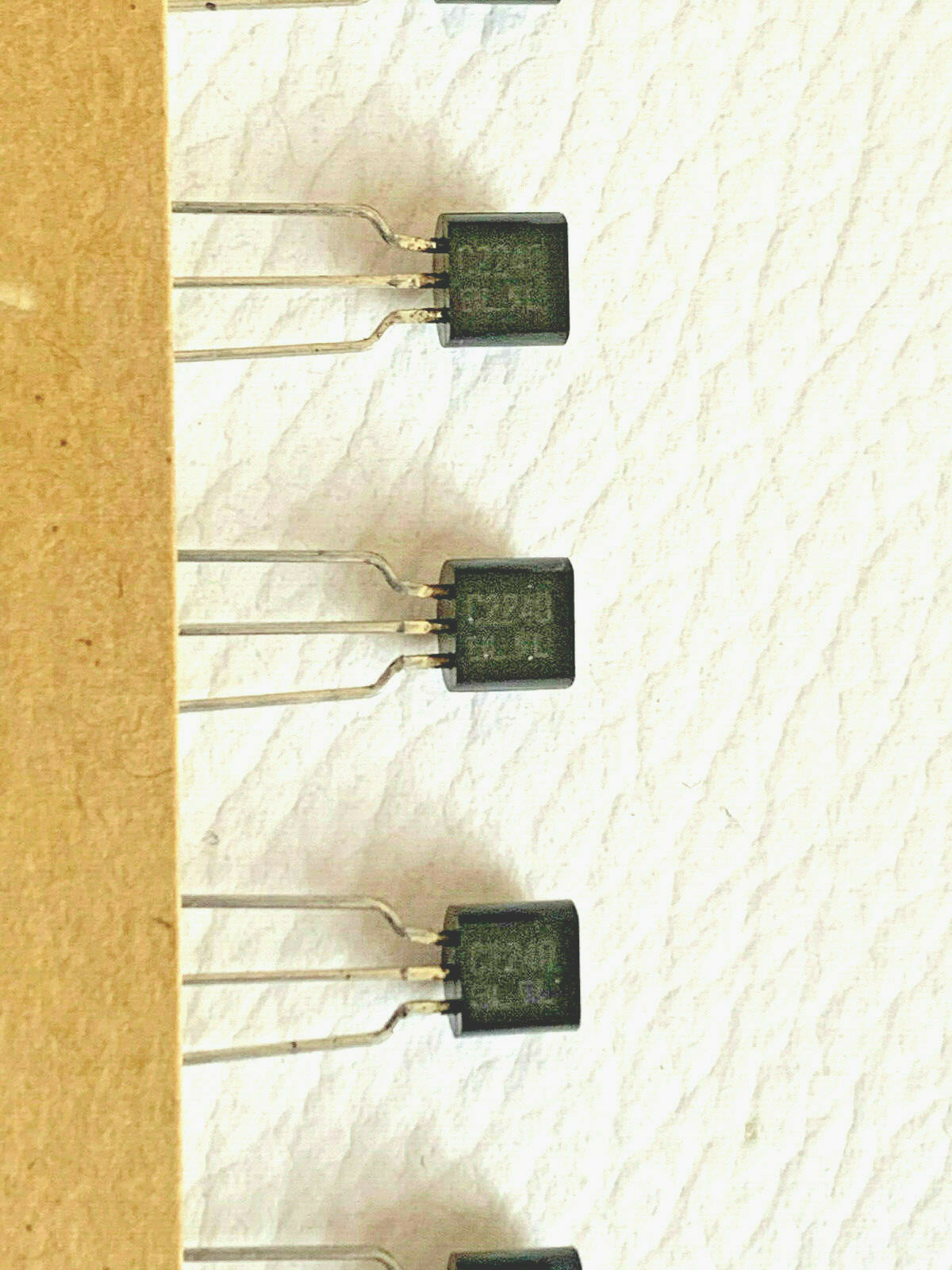 LOT OF 10 2SC2240 New Toshiba 100mA 120V NPN Si SMALL SIGNAL