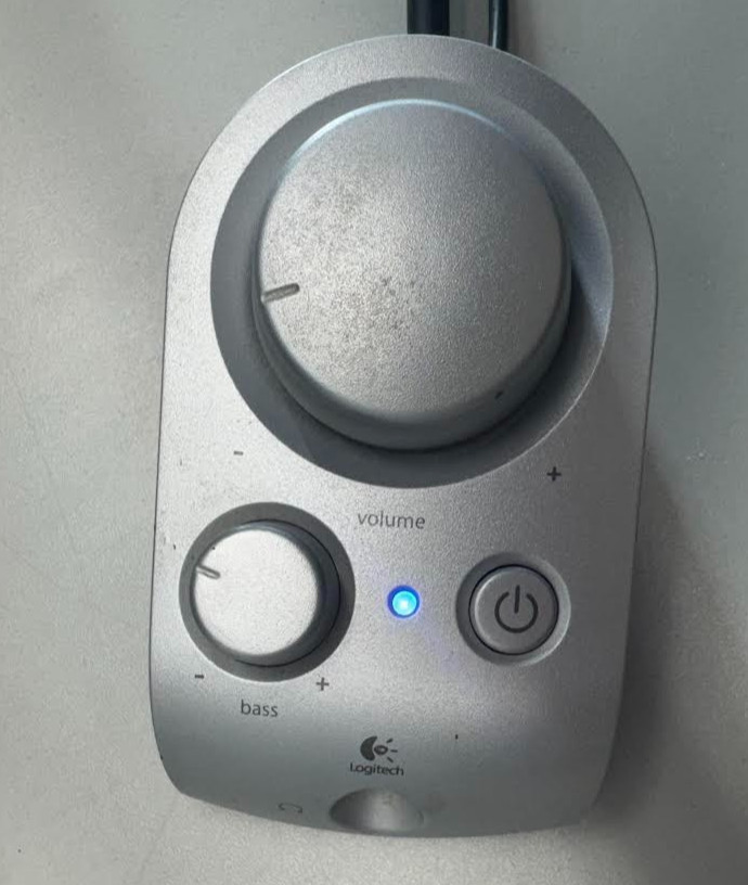 Logitech Z-2300 THX-Certified 2.1 Speaker System with Subwoofer *tested*