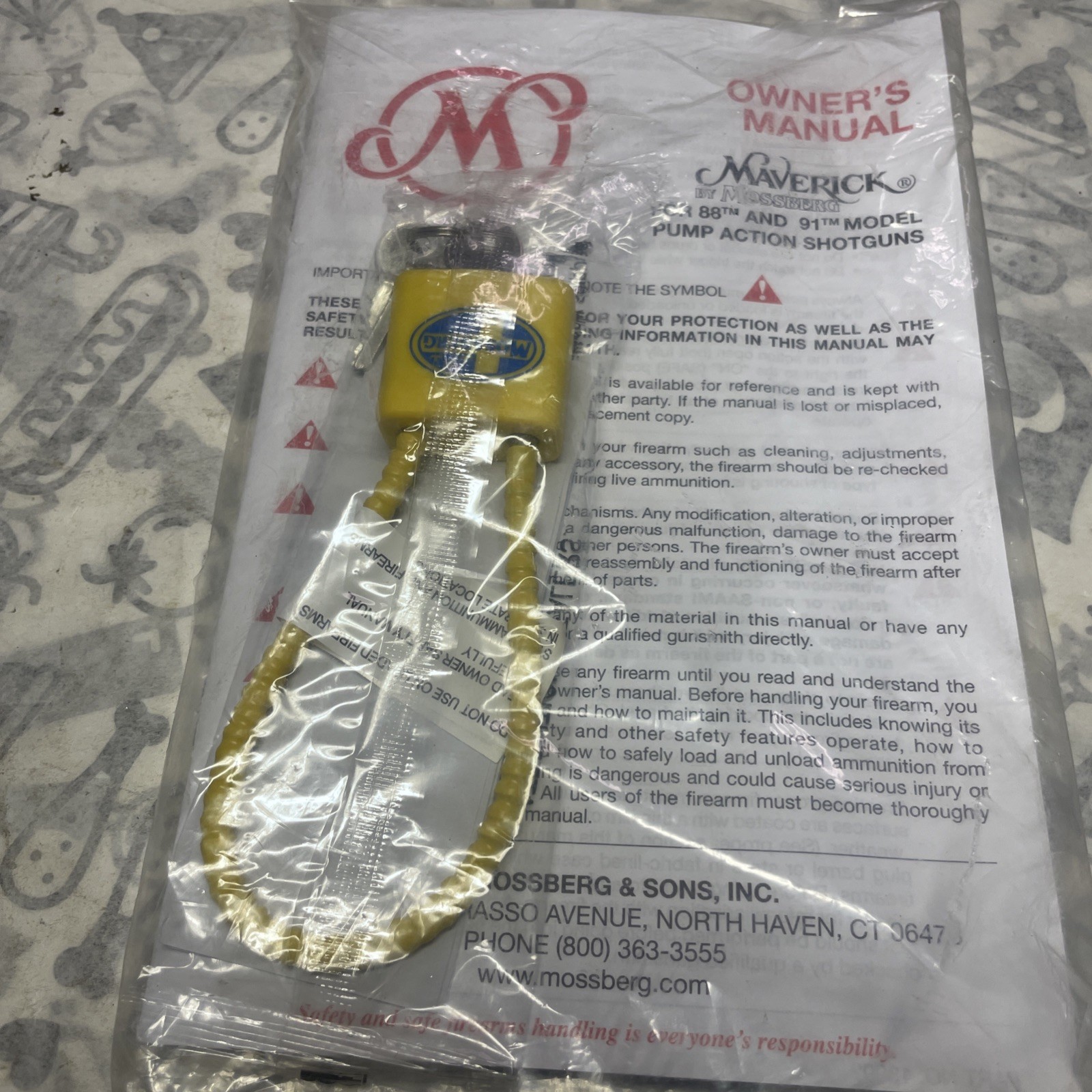 Mossberg Yellow Cable GUN Lock With 2 Keys for Shotguns