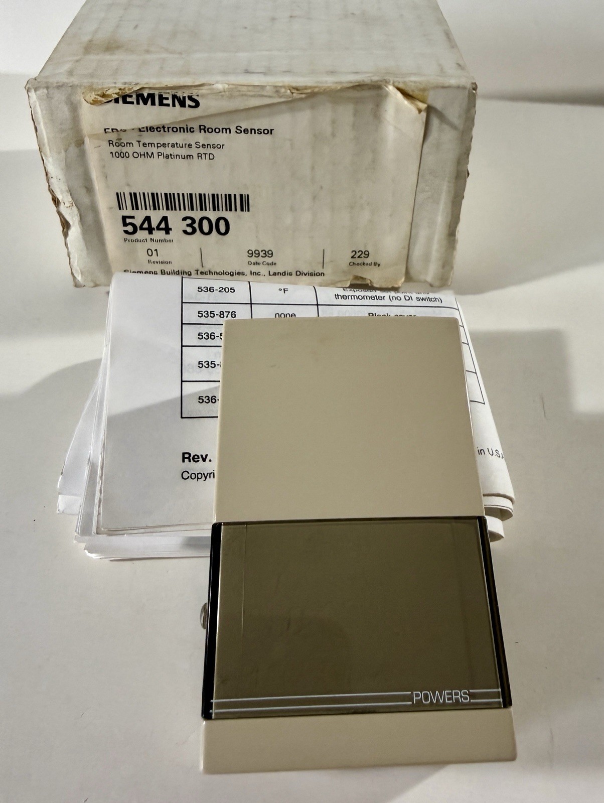 Siemens 544-300 ERS Electronic Room Temperature Sensor 40-120 Deg F Range 544300