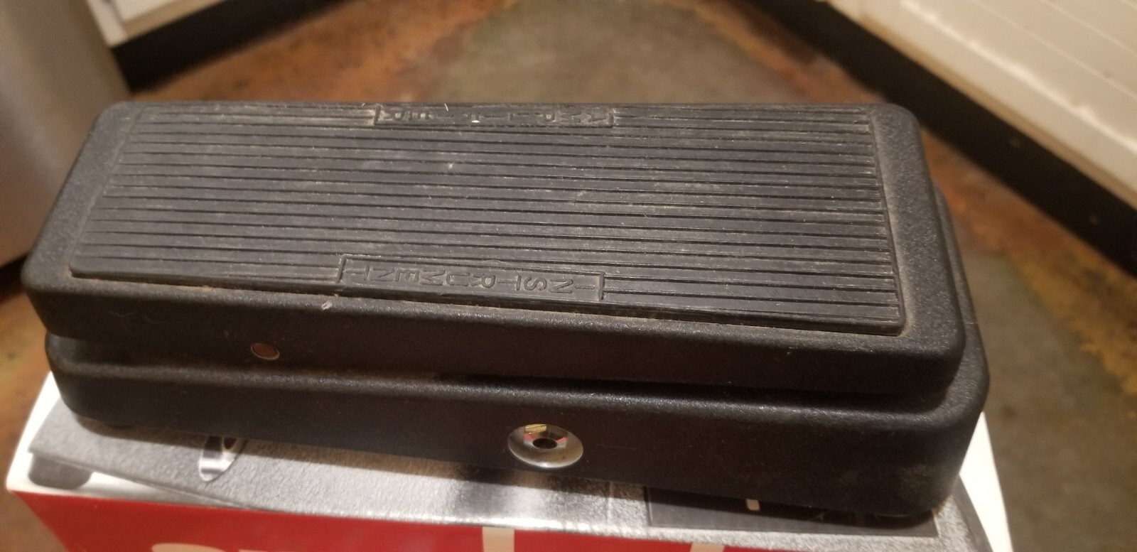 Cry Baby wah pedal gcb95