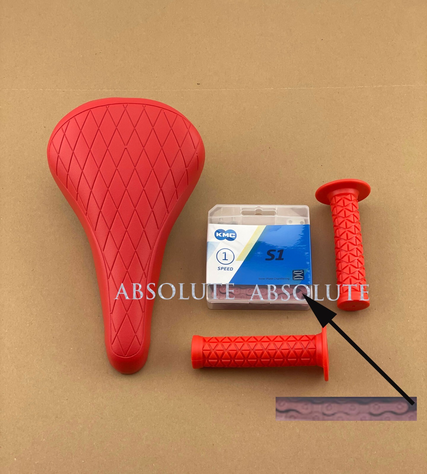 RED DIAMOND STITCHED BMX BIKE SADDLE W/ BMX KMC CHAIN &TRIANGLE STYLE GRIPS.