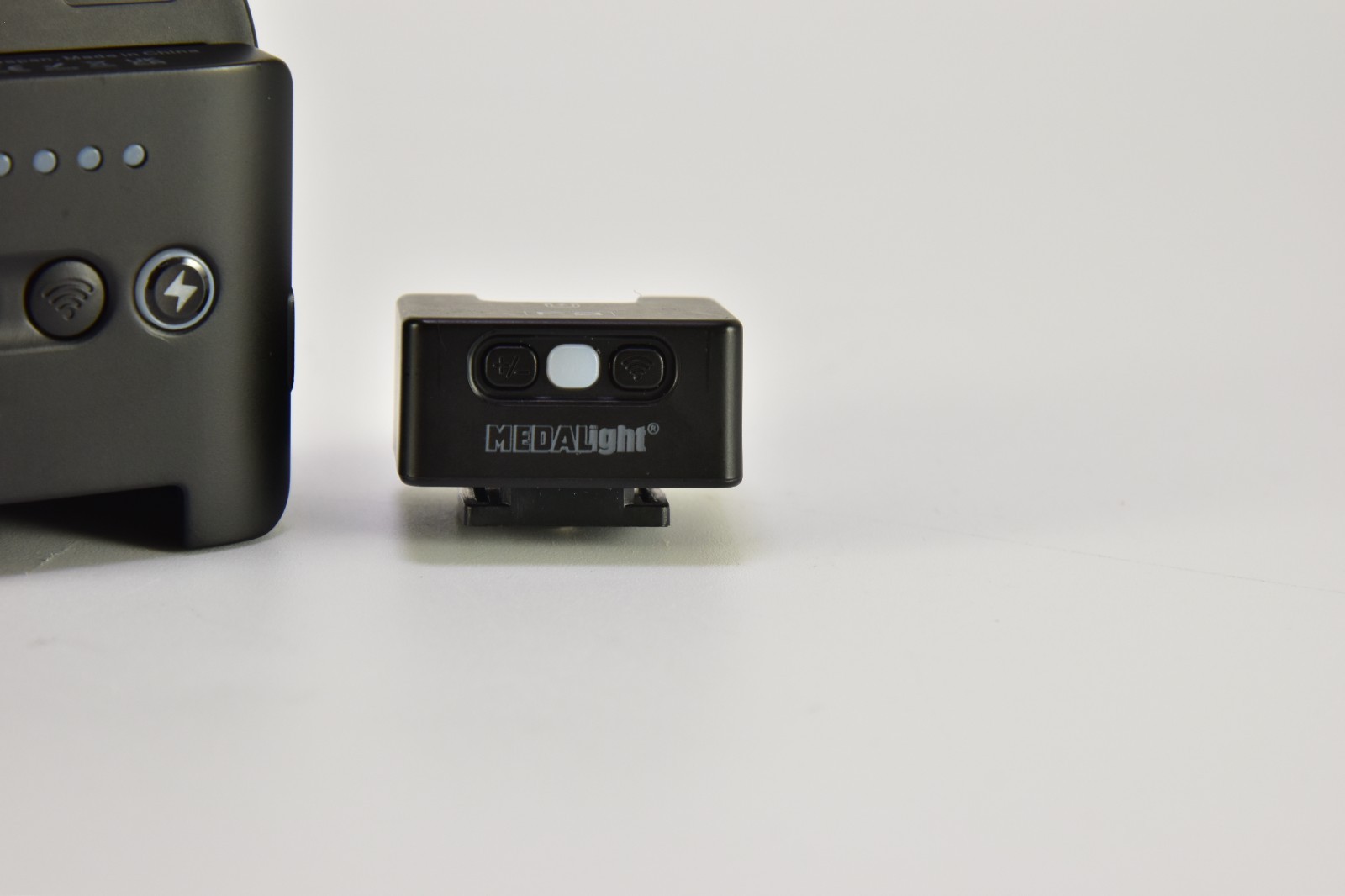 MEDALight F2 Mini Wireless Camera Flash Speedlite with 2.4G Transmitter for SONY