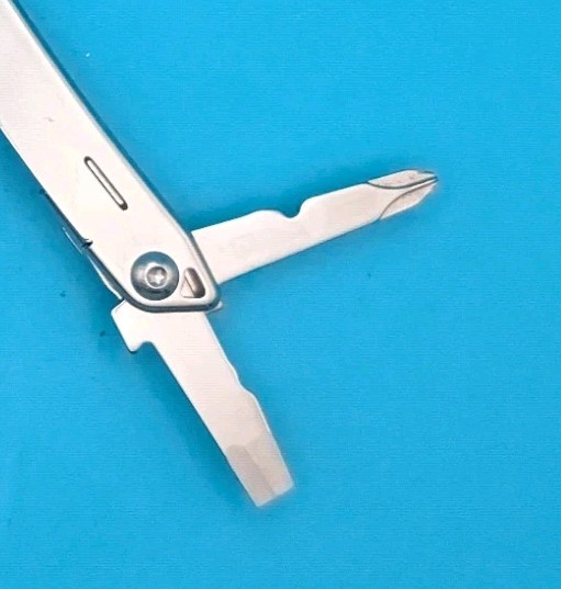 LEATHERMAN WINGMAN MULTI-TOOL! FAST SHIPPING!
