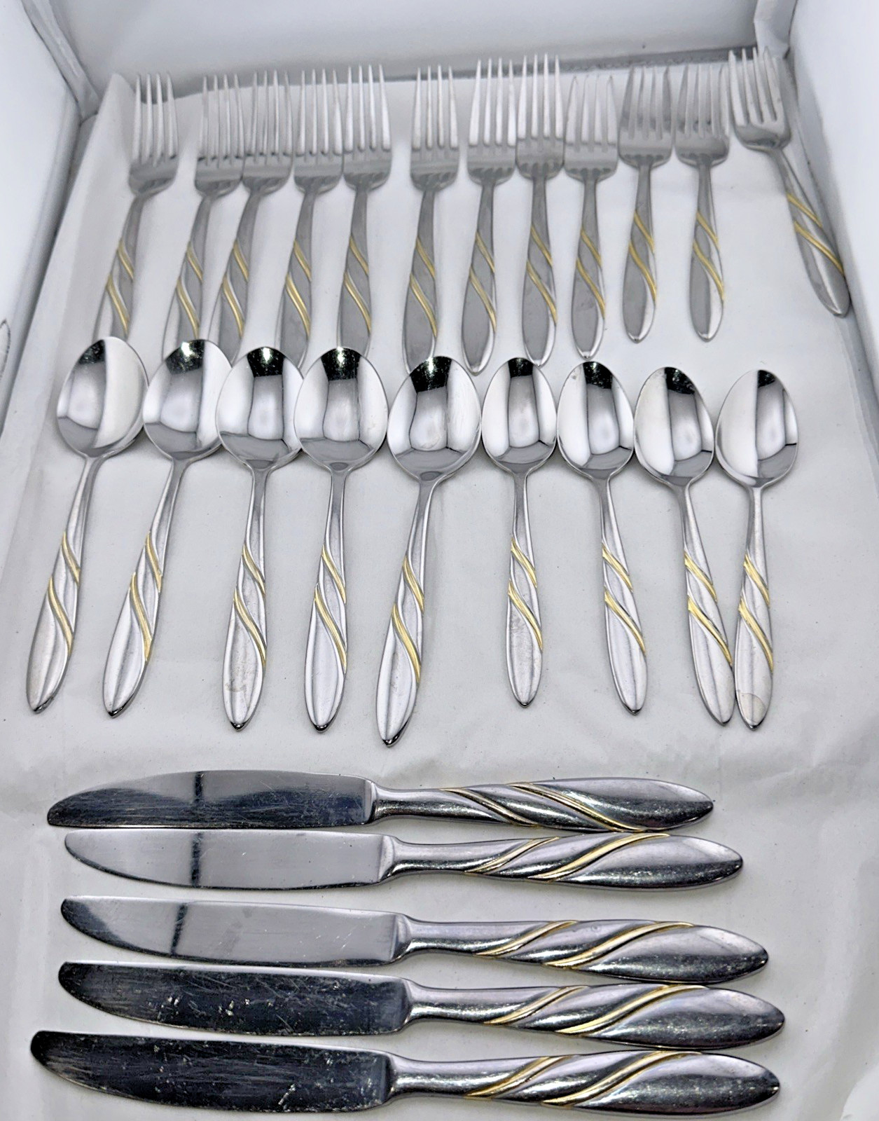 26 Piece Pfaltzgraff 18/8 Stainless GOLDEN CROSSCREEK Forks Knives And Spoons