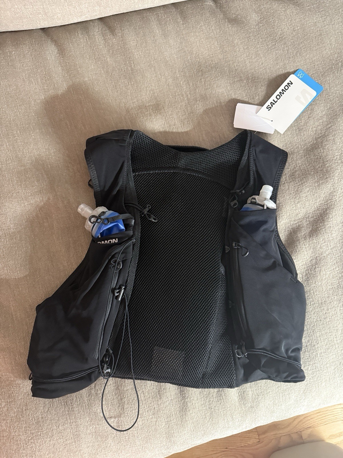 Salomon ADV Skin 12 Unisex Hydration Pack Black/Large. Brand new with tags