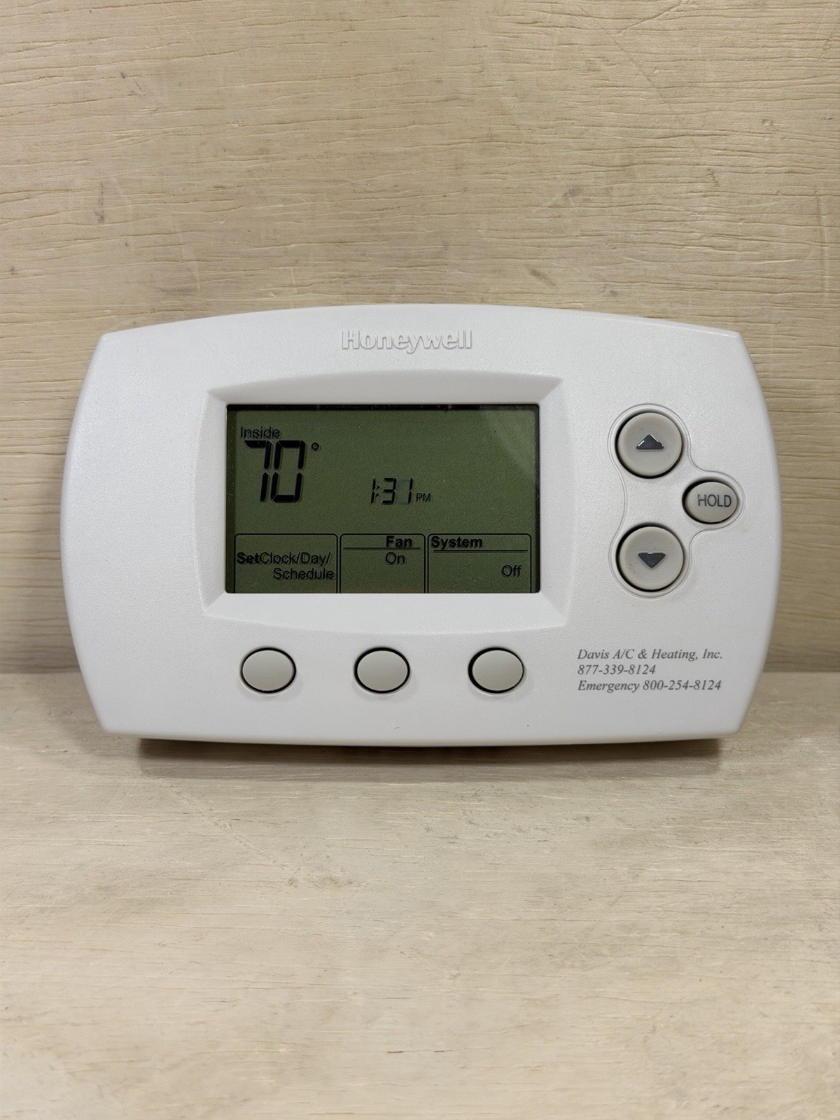 HONEYWELL RTH6400D1000 Digital Programable Heat/Cool w/Batteries