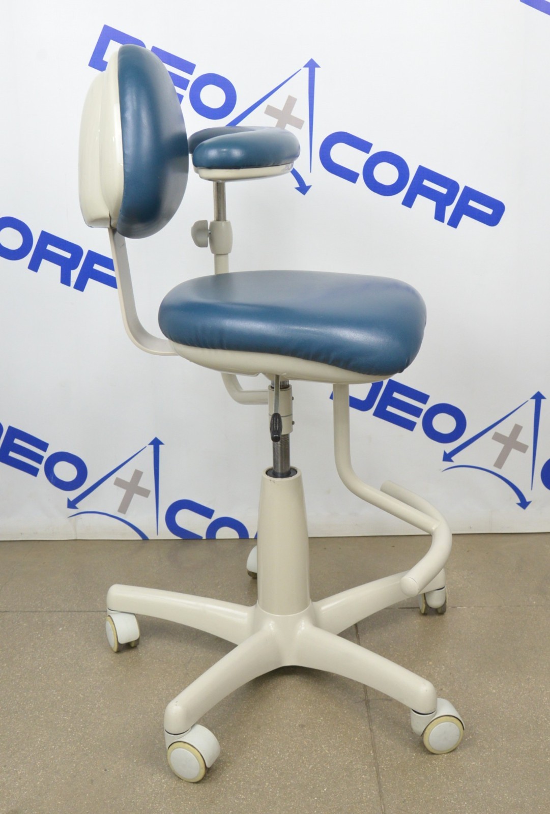 Midmark 153812*320937 Dental Assistants Stool W/ Back Support