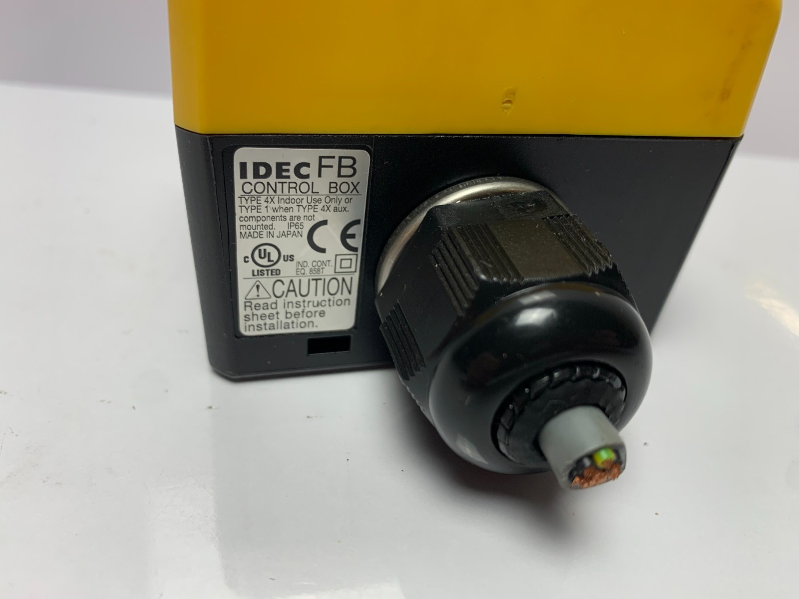 IDEC Emergency Stop Pushbutton FB Control Box Enclosure