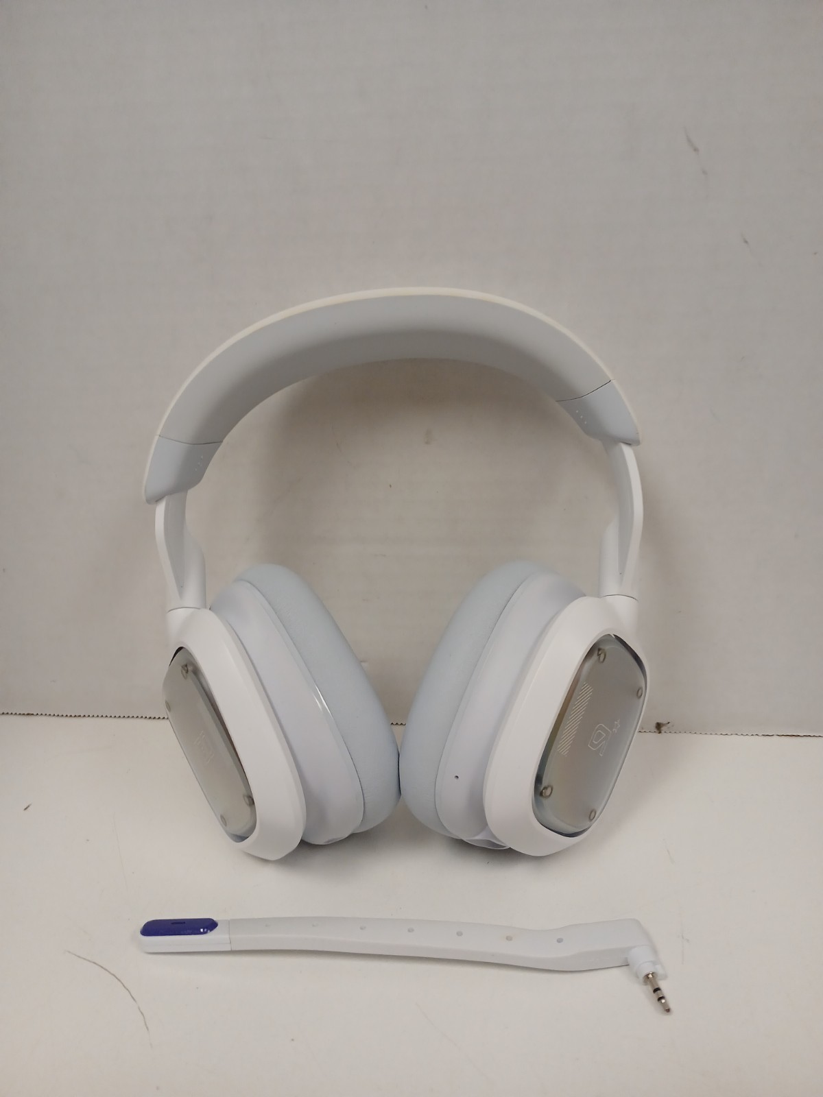 Logitech Astro A30 Lightspeed Wireless Gaming Headset for Console/PC/Mobile