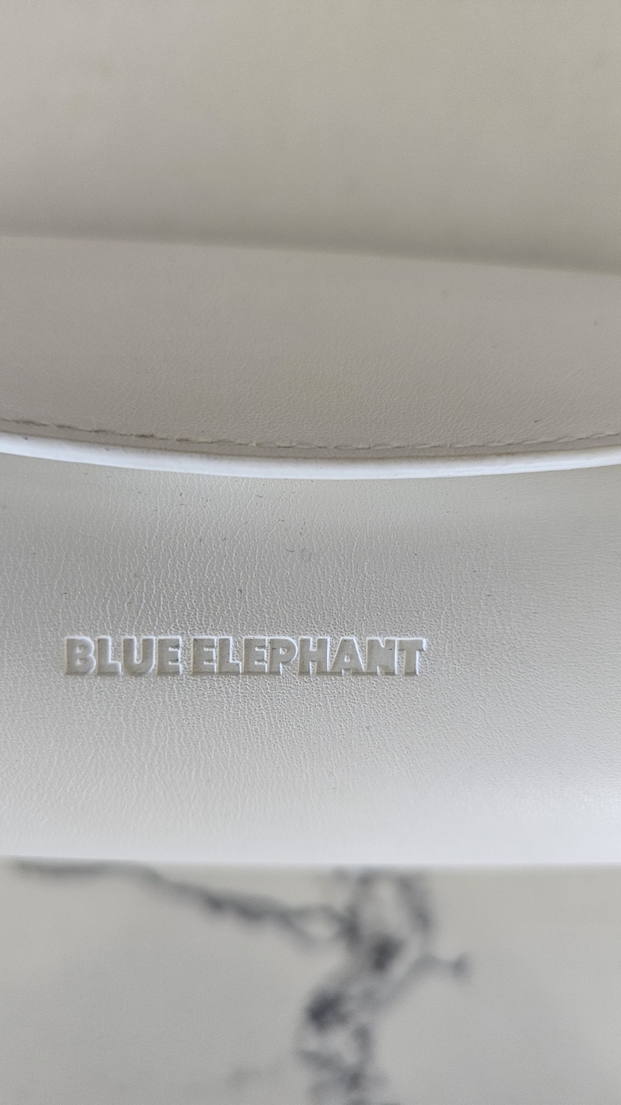 Blue Elephant SUNGLASS magnetic closure