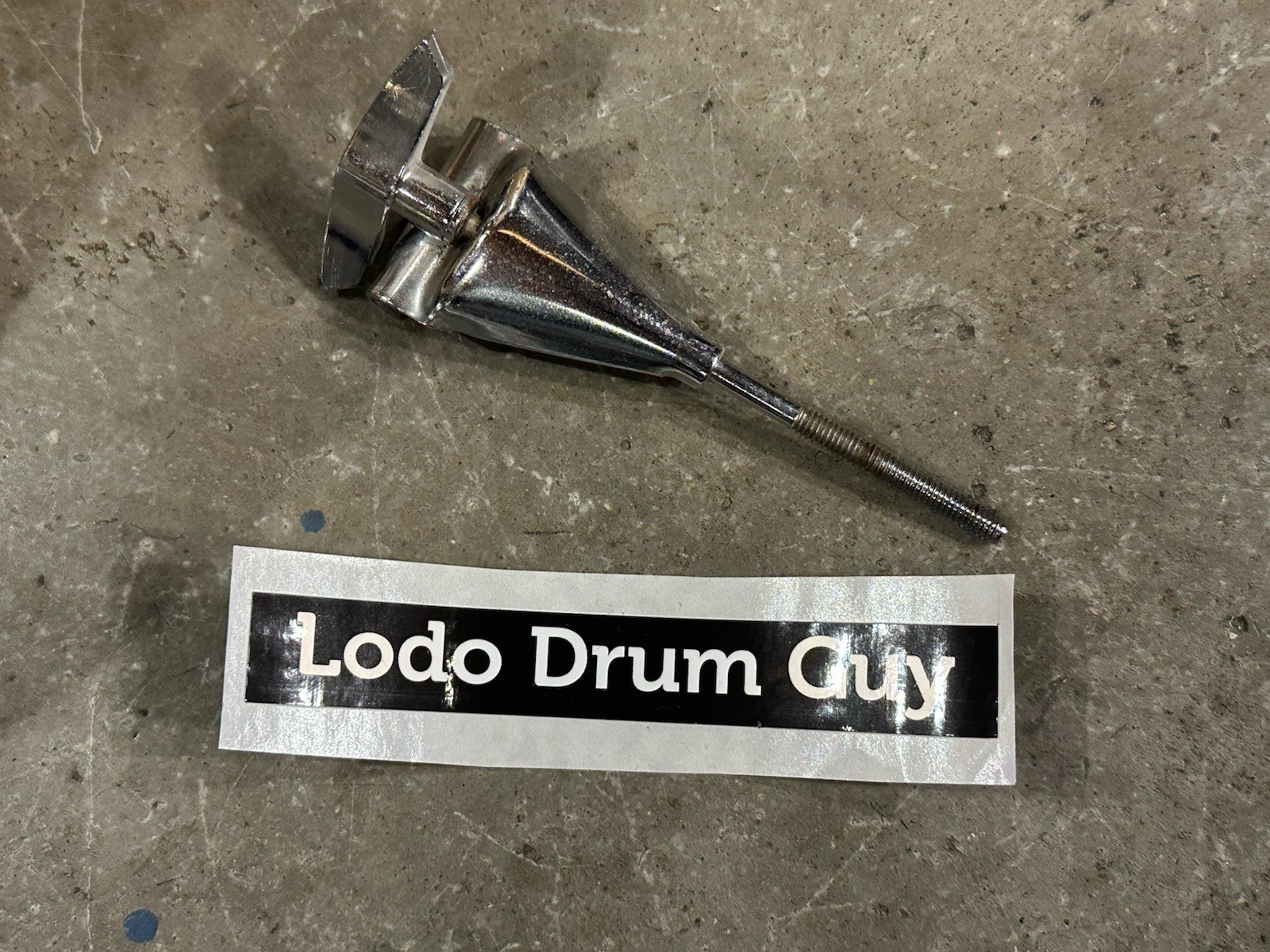 Slingerland bass drum T-rod and CLAW USA 70s/80s VINTAGE YOU GET ONE!!