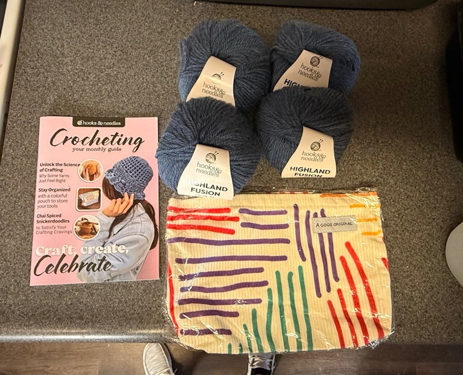 Hooks & Needles Crochet Kit – Highland Fusion Yarn, Storage Pouch & Guide – New