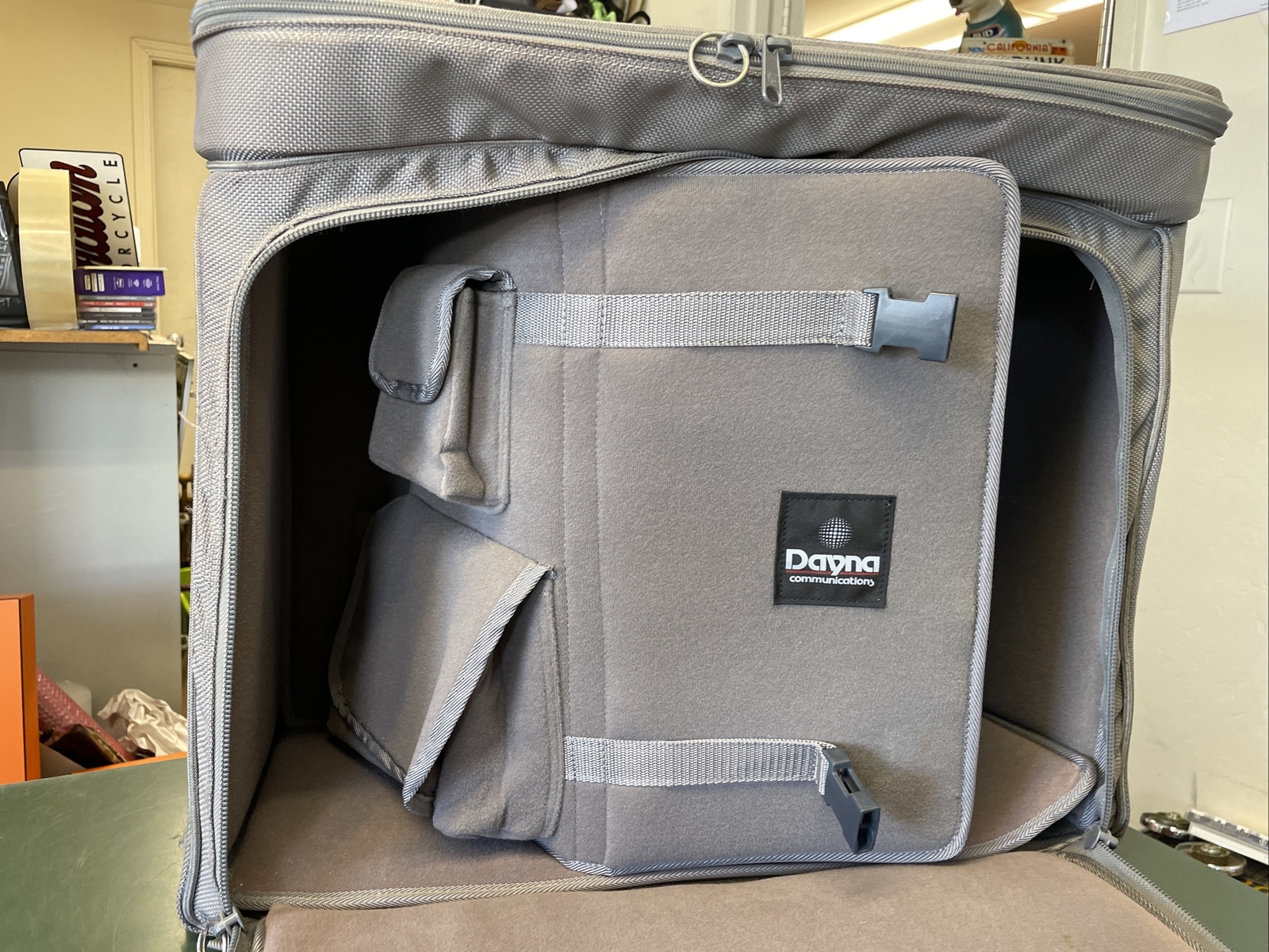 Dayna Macintosh Mac MacCharlie Mac Charlie IBM PC Clone Computer Bag Travel