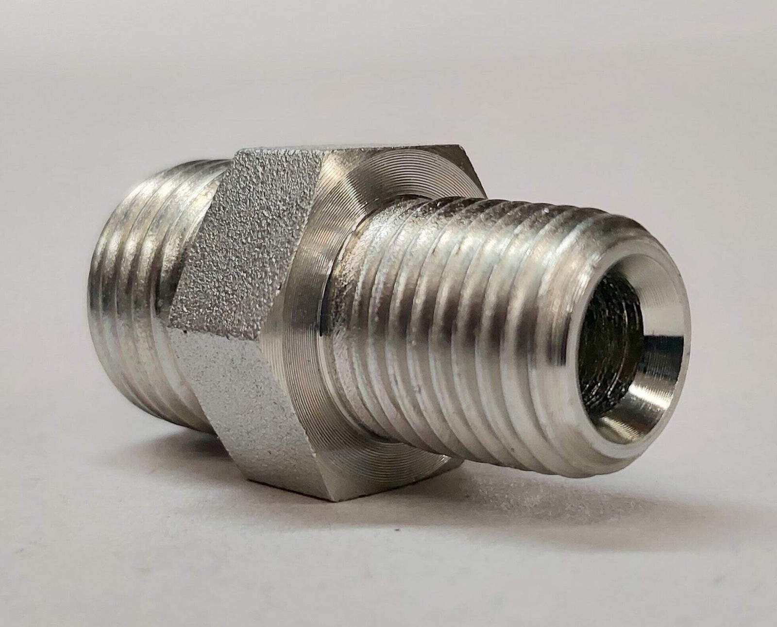 S300/S400 Turbo Oil Supply Line Adapter Fitting for 03-18 5.9l & 6.7l Cummins