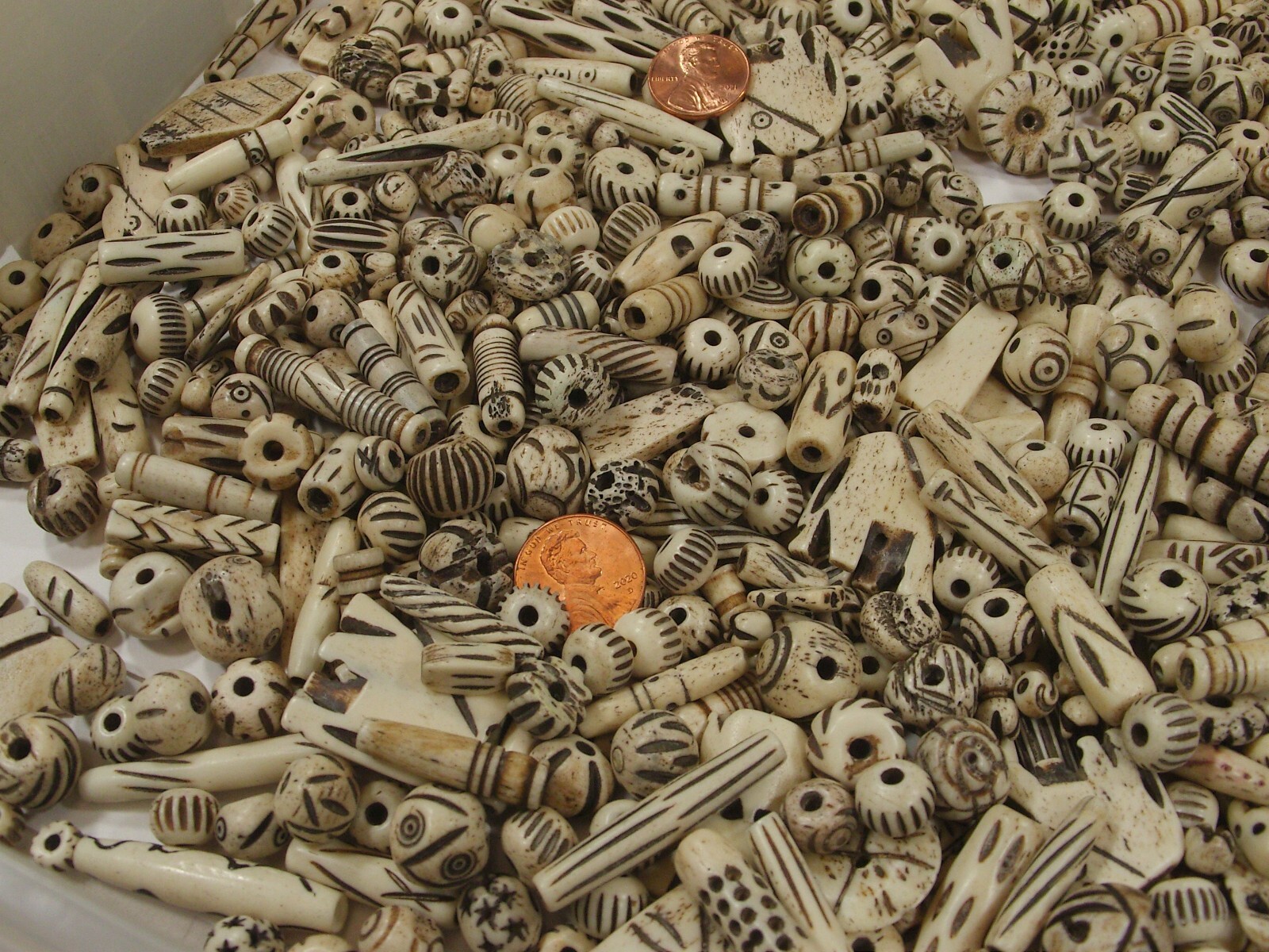 4 Pounds Assorted Water Buffalo Bone Beads / Scrap Pieces / Left Overs Bulk (Z5)