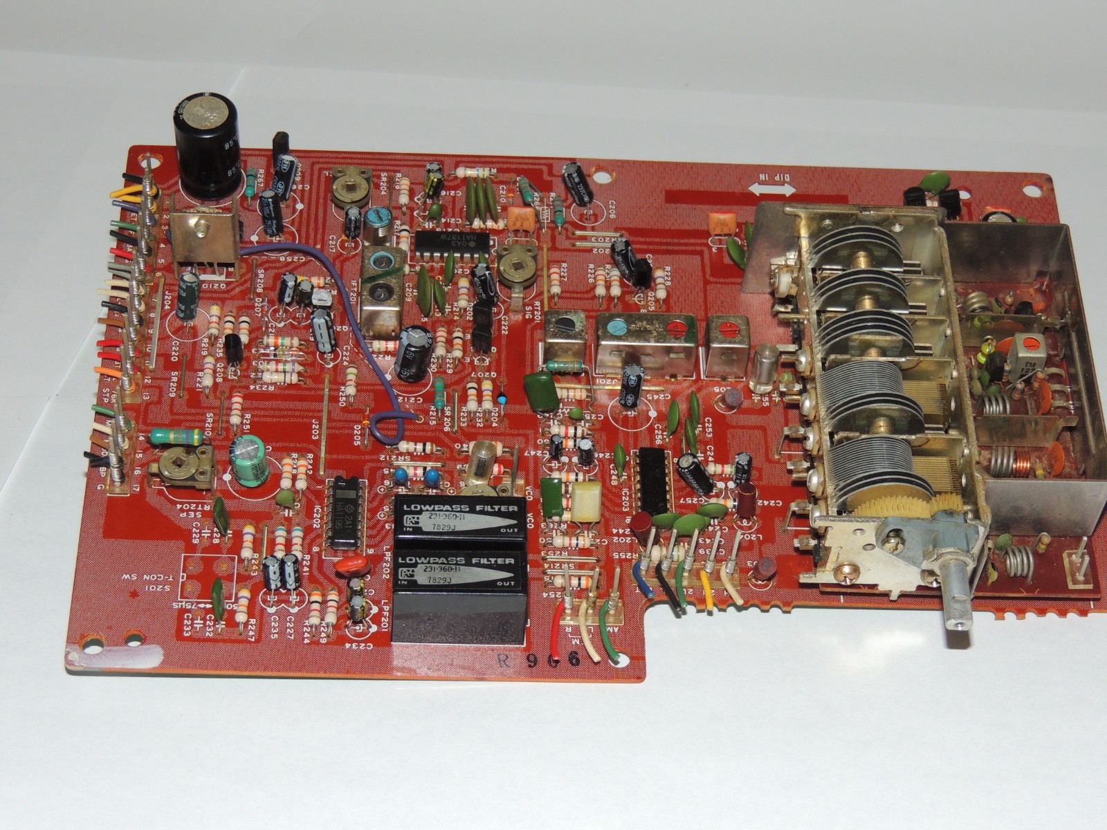 SONY STR-V5   AMFM Tuner Assembly Board (As Shown.)   1-587-405-12 (Read!)