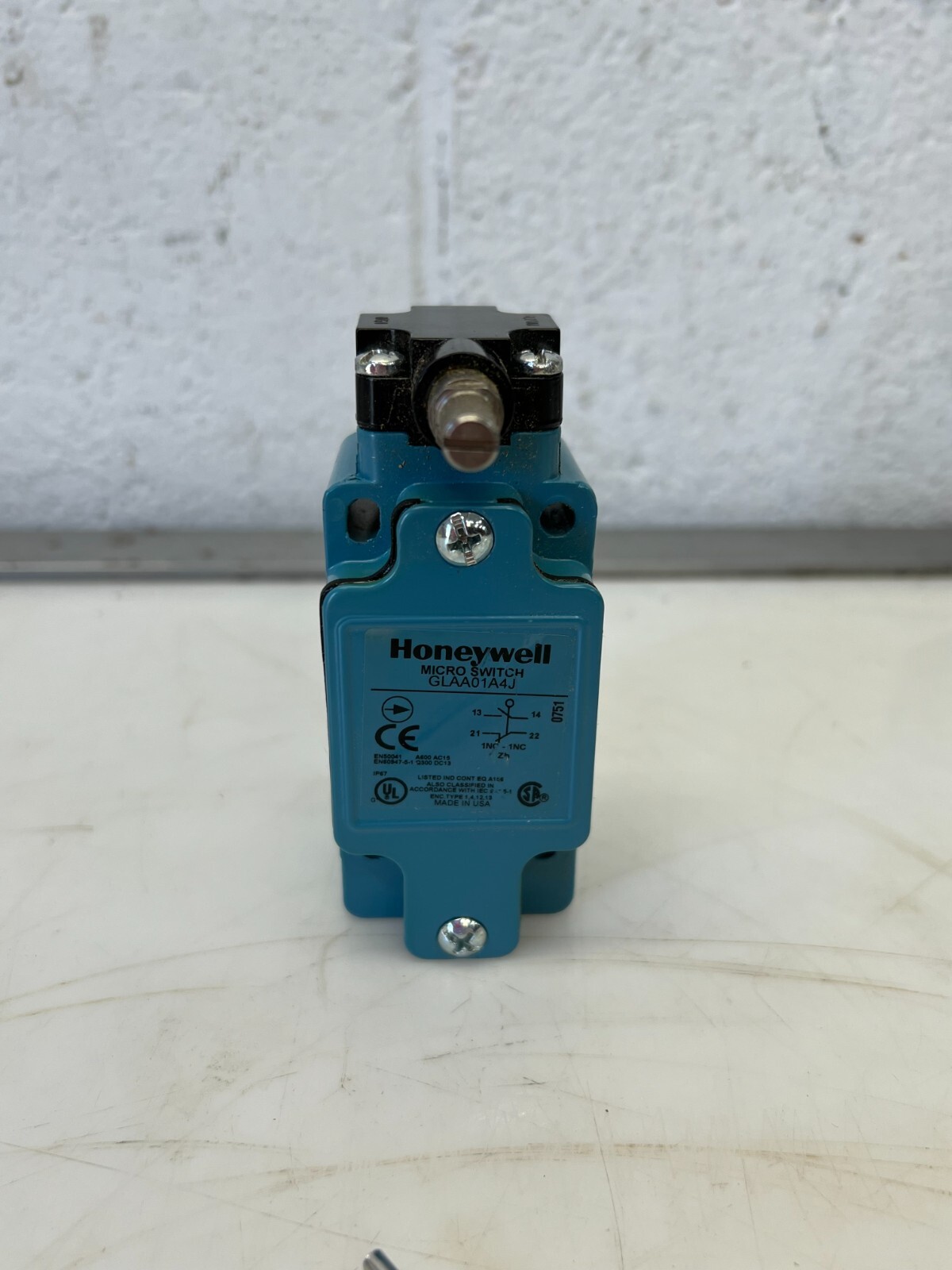 Honeywell GLAA01A4J Microswitch