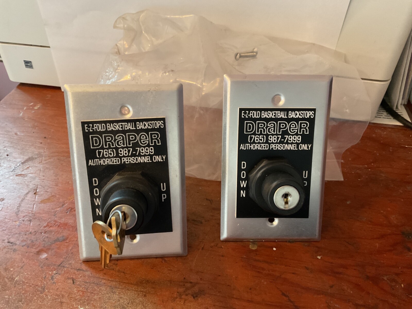 (2) CONTROL CONCEPTS CBNO keyed BLACK TWO POSITION SELECTOR SWITCH (BS-1070)