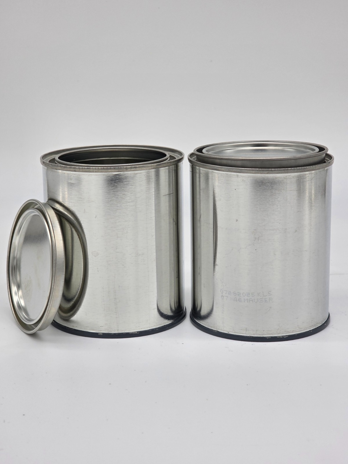 2PC  PINT EMPTY METAL PAINT CANS WITH LIDS