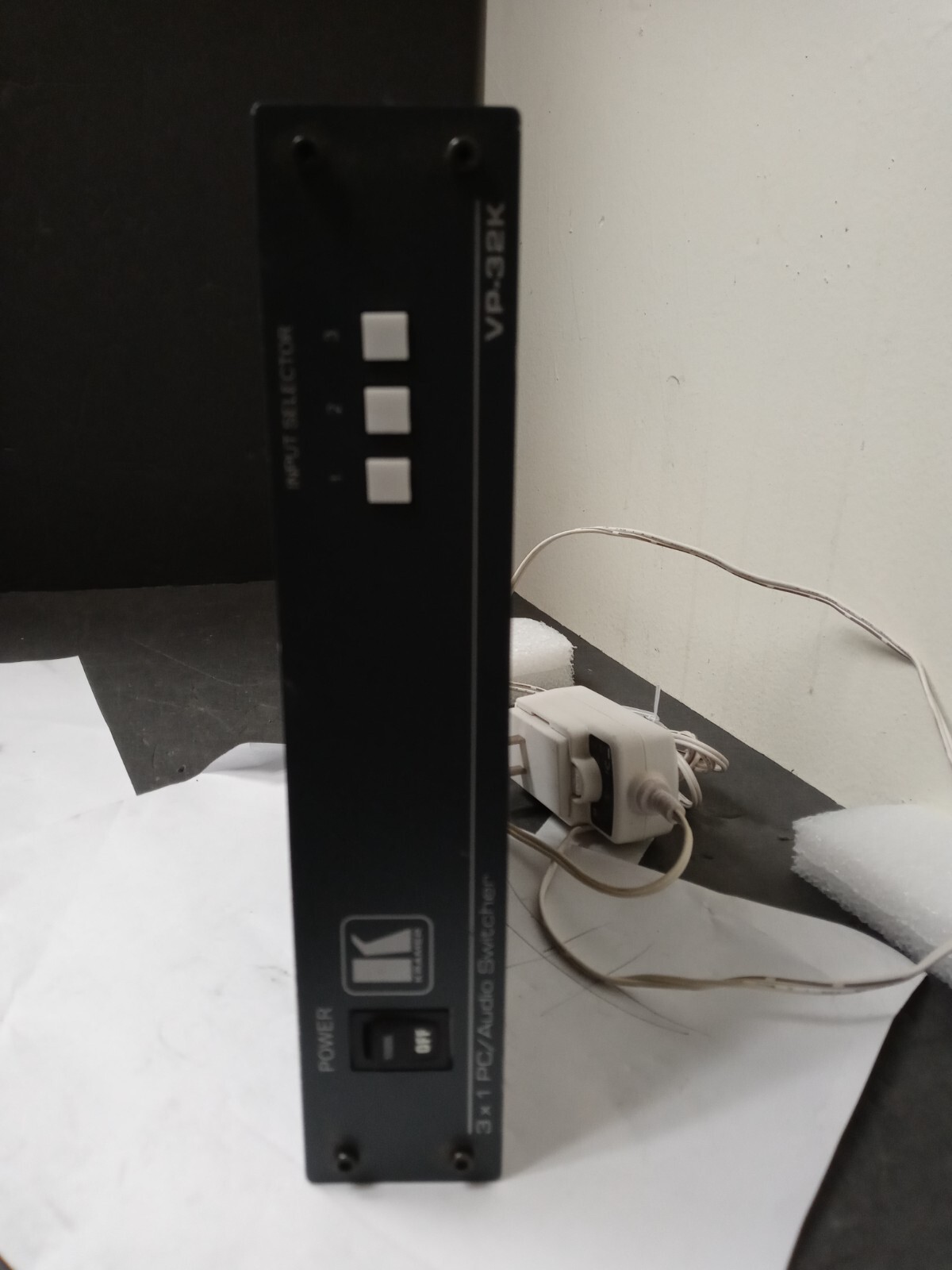 Kramer VP-32K 3x1 PC/Audio Switcher WITH AC-ADAPTER
