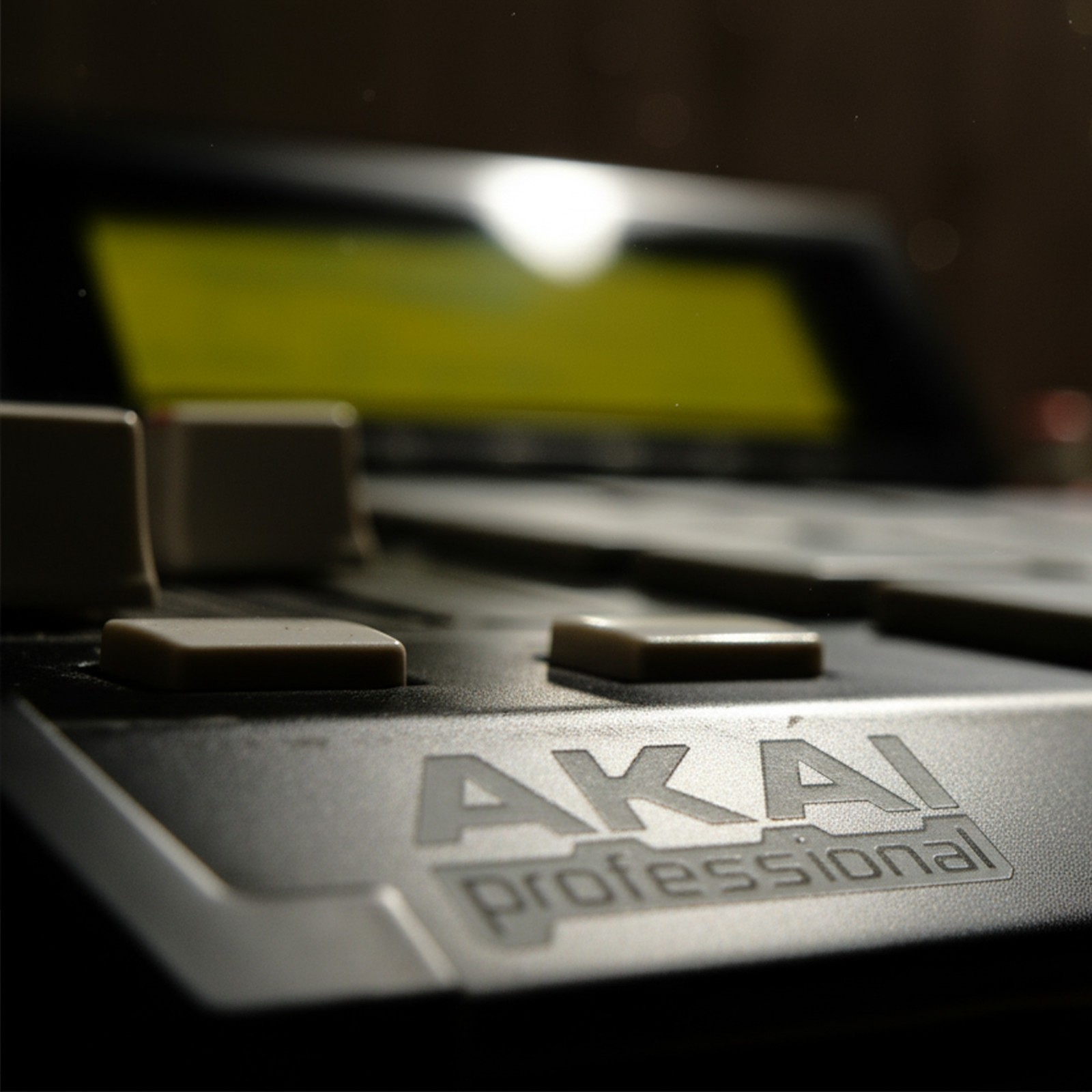 Akai MPC 2500 | Legendary Classic Sampling Workstation