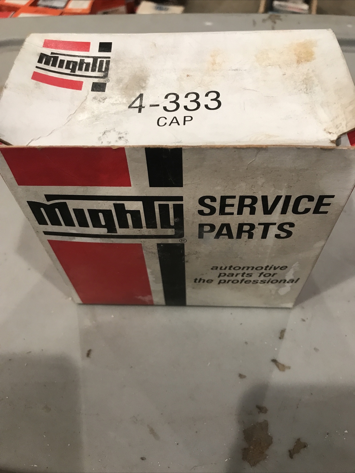 Mighty 4-333 Made In USA Distributor Cap NOS