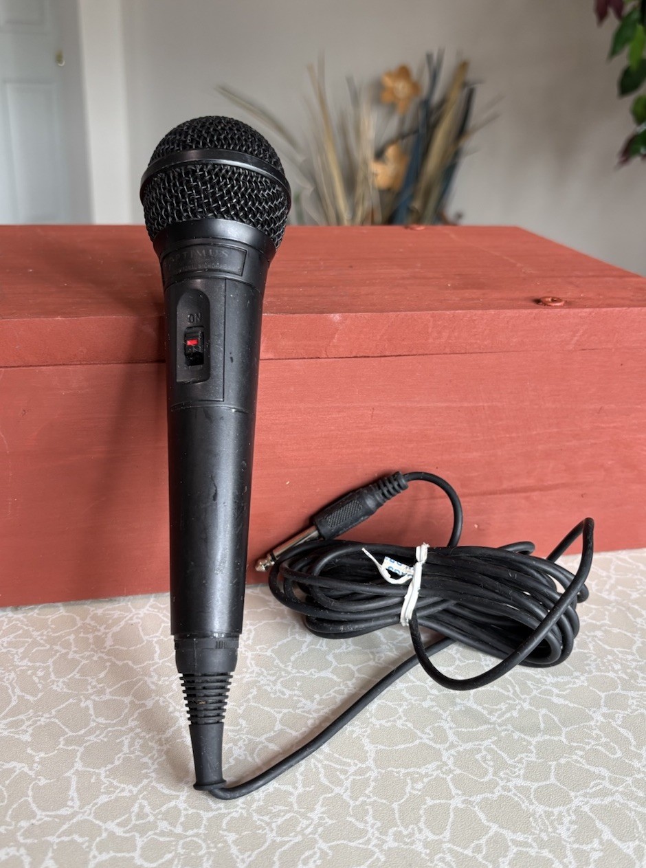 Karaoke Echo Microphone RadioShack 33-3016 Optimus Uni-directional Dynamic