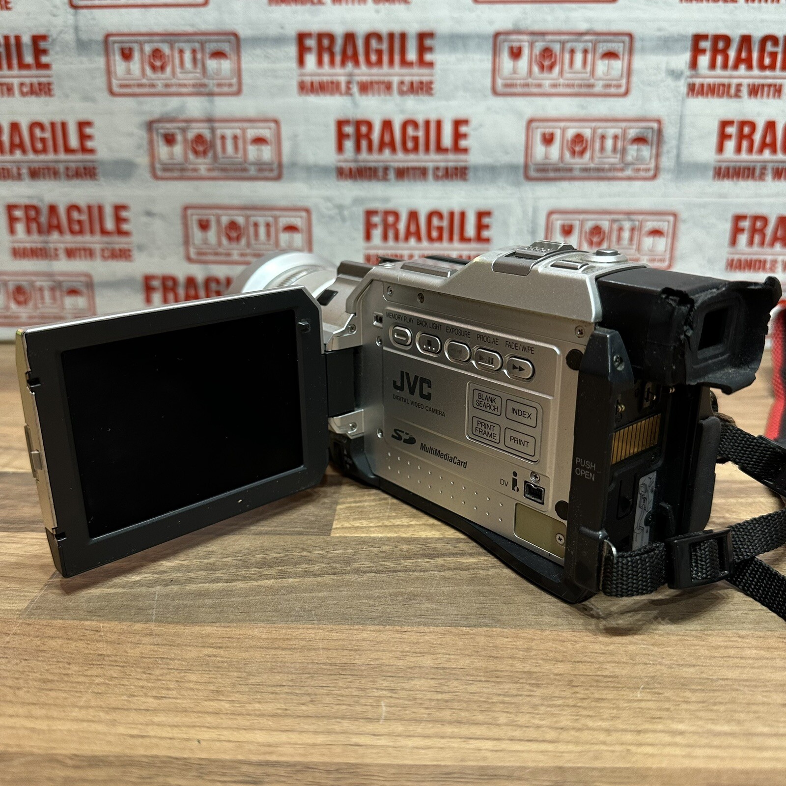 JVC GR-DV2000E Mini DV Digital Camcorder - Silver