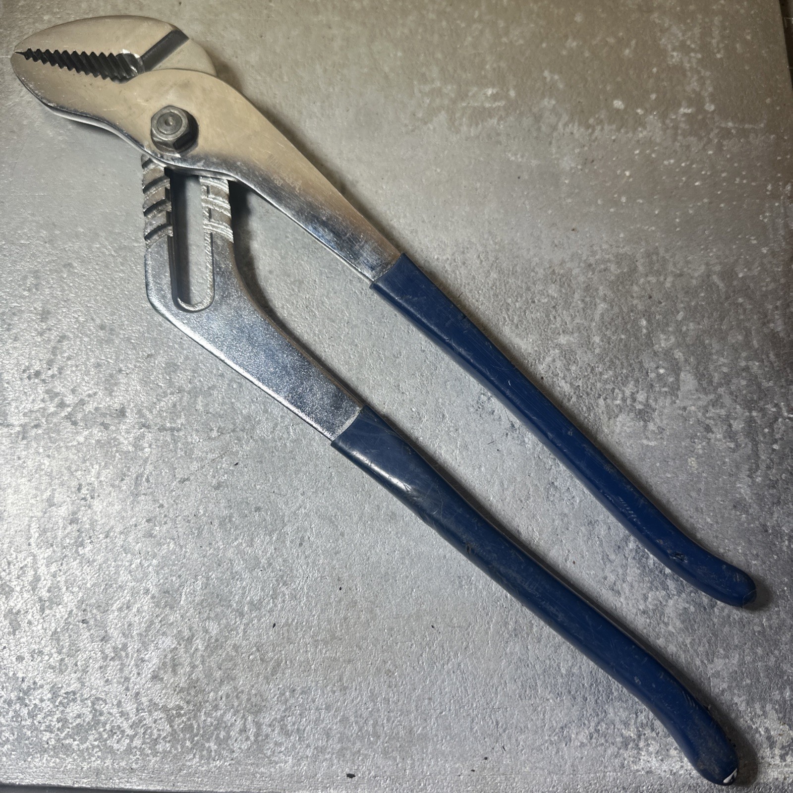 NAPA USA P33 16" Adjustable Heavy Duty Grove Joint Pliers Made In USA