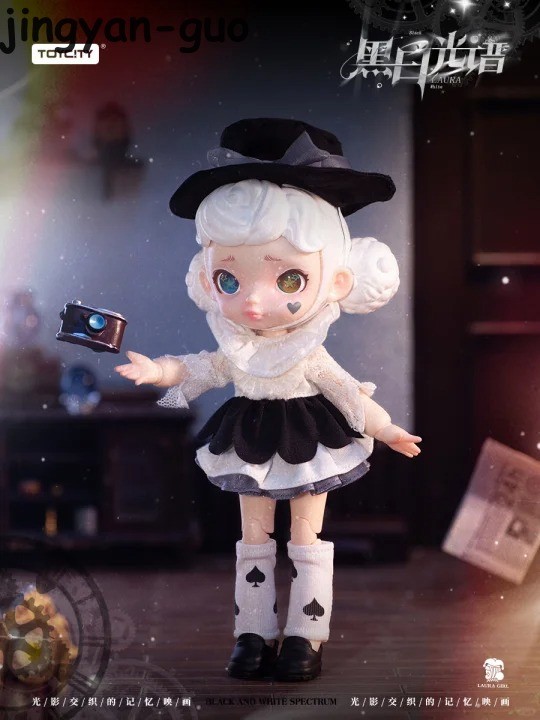 Secret - Avenue Of Broken Dreams Laura Black And White Spectrum Series ART TOY
