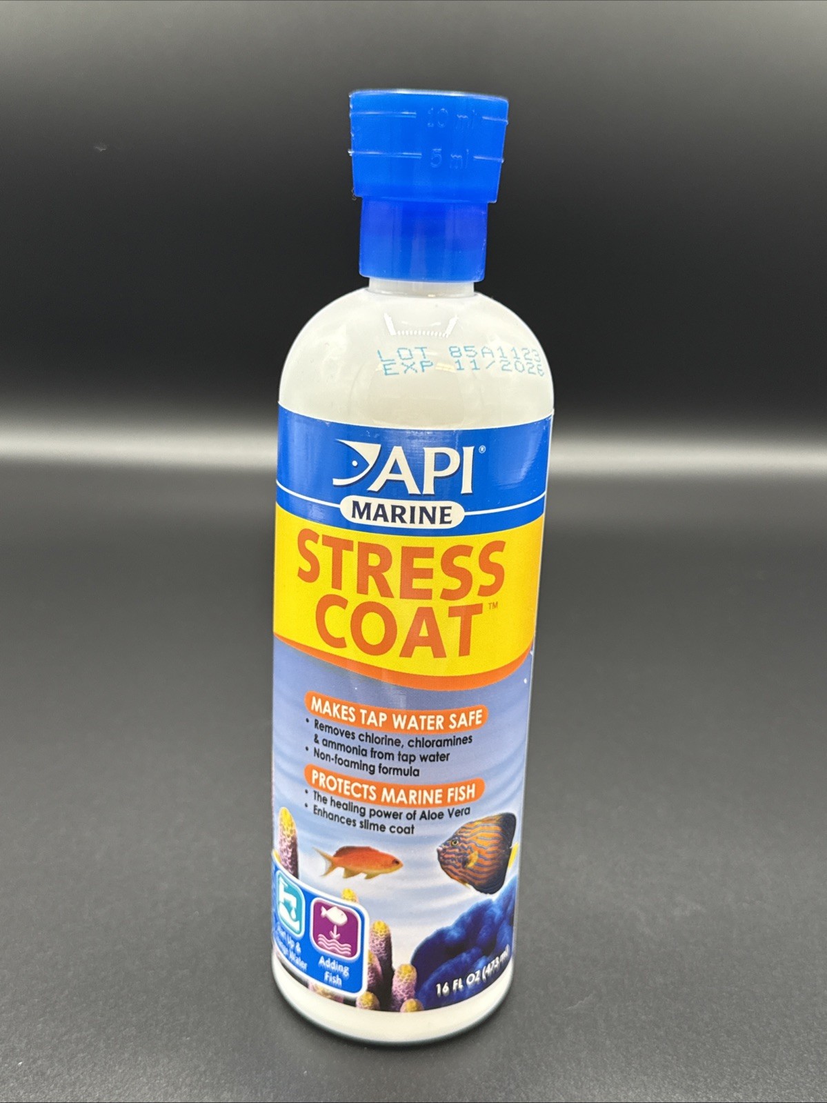 Api Marine Stress Coat Saltwater Aquarium Water Conditioner 16-ounce Bottle (385