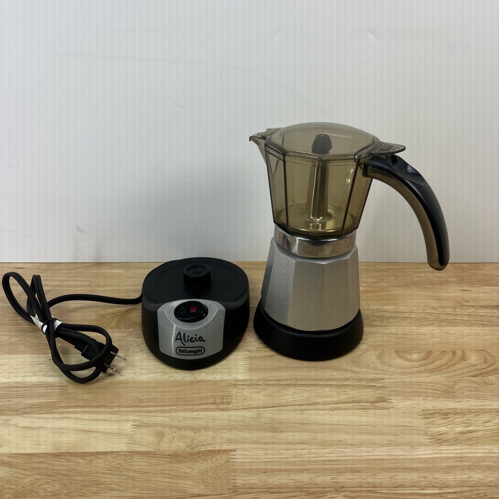 DeLonghi EMK-6 Alicia Electric Moka Espresso Coffee Maker 6 Cups Compact Tested