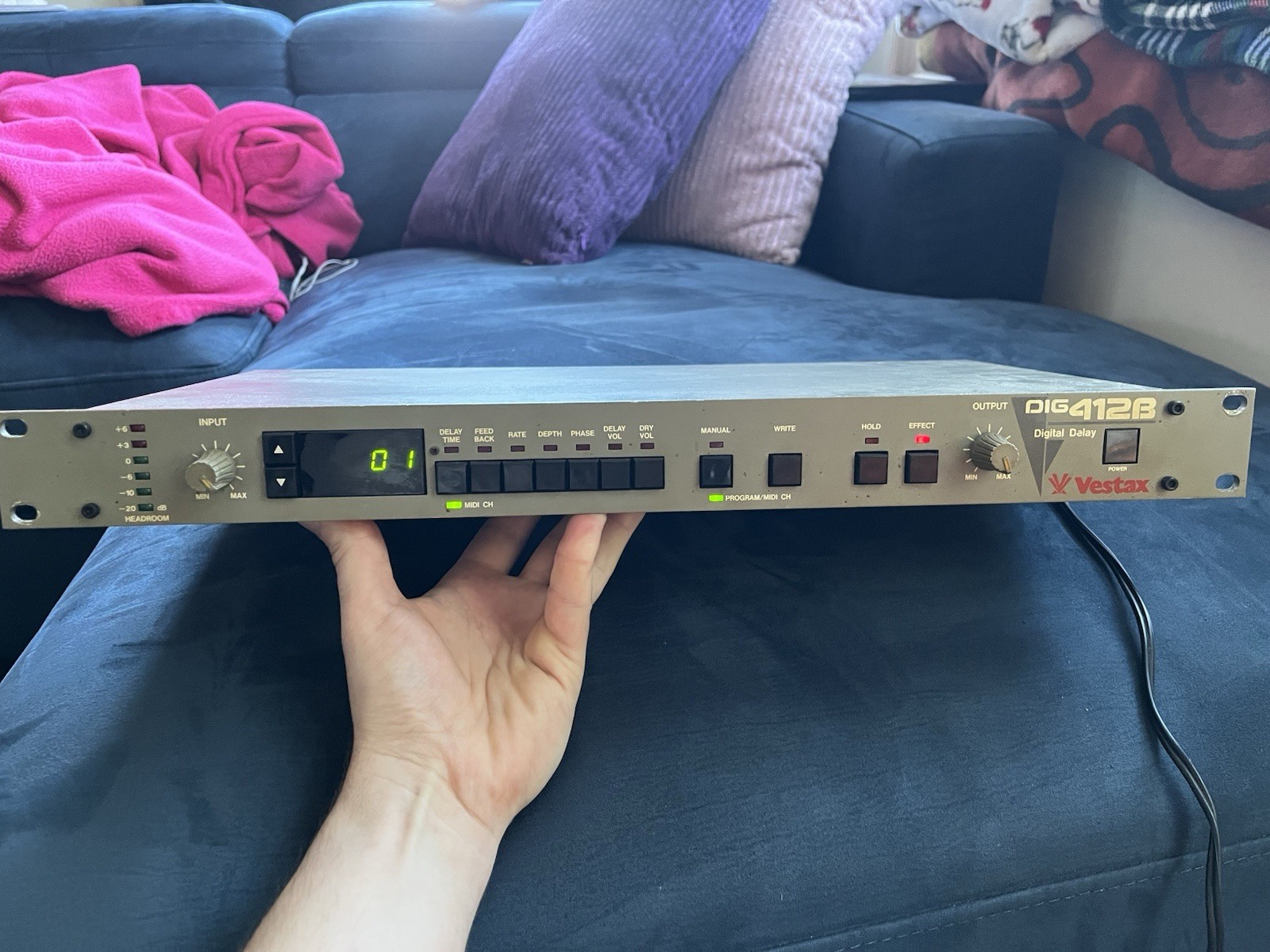 Vestax DIG-412B Digital Delay 1U Rack Effects Processor w/ MIDI I/O
