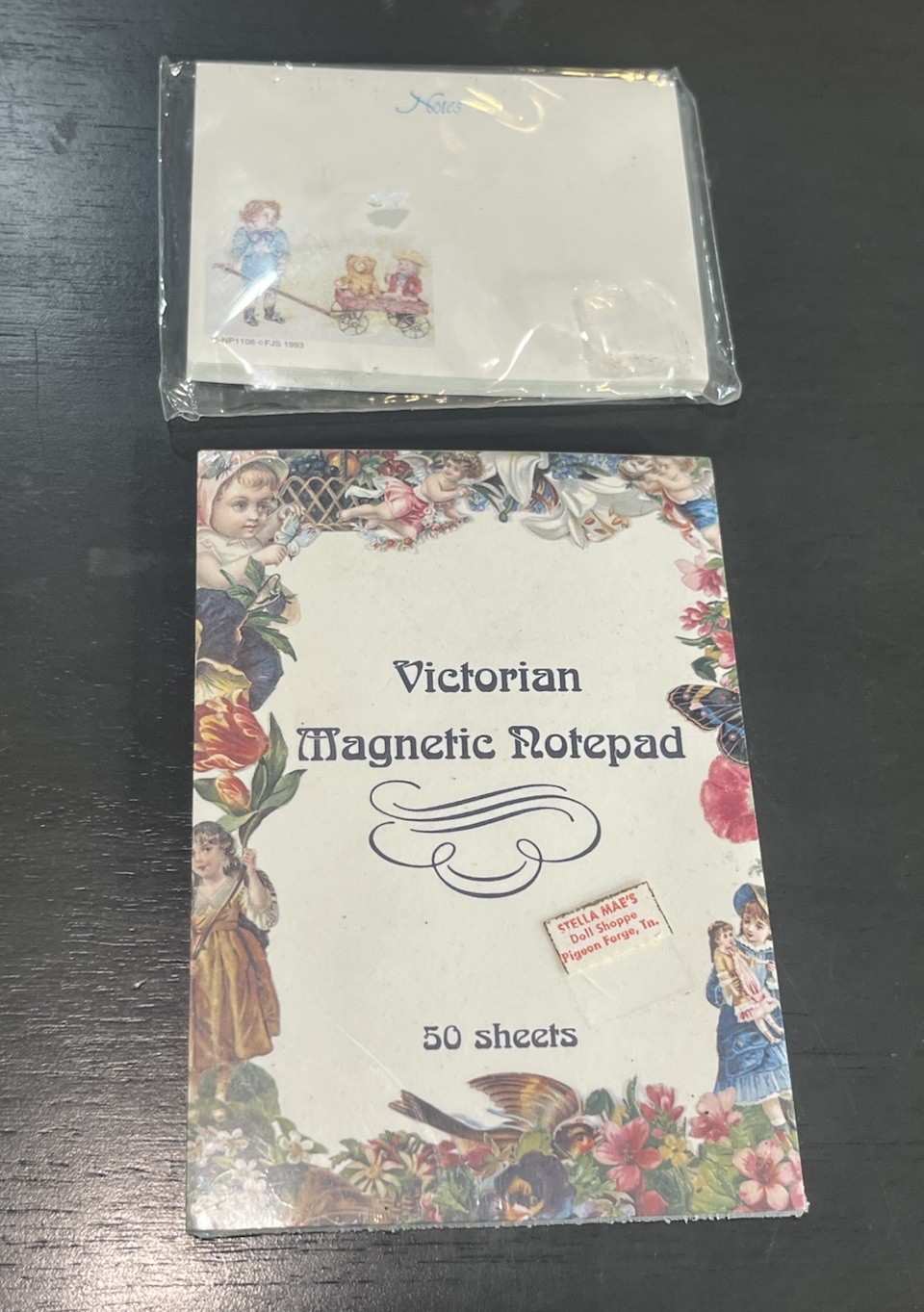 Vtg Victorian Magnetic Notepad 50 Sheets & Victorian Notes Sheet Pack
