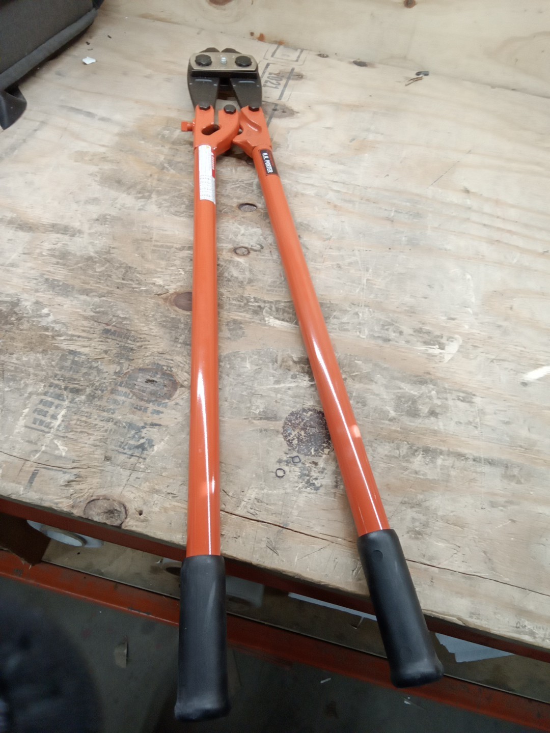 Crescent HK Porter (0390MC) 36" Industrial Grade Center Cut Cutter w Rubber Grip