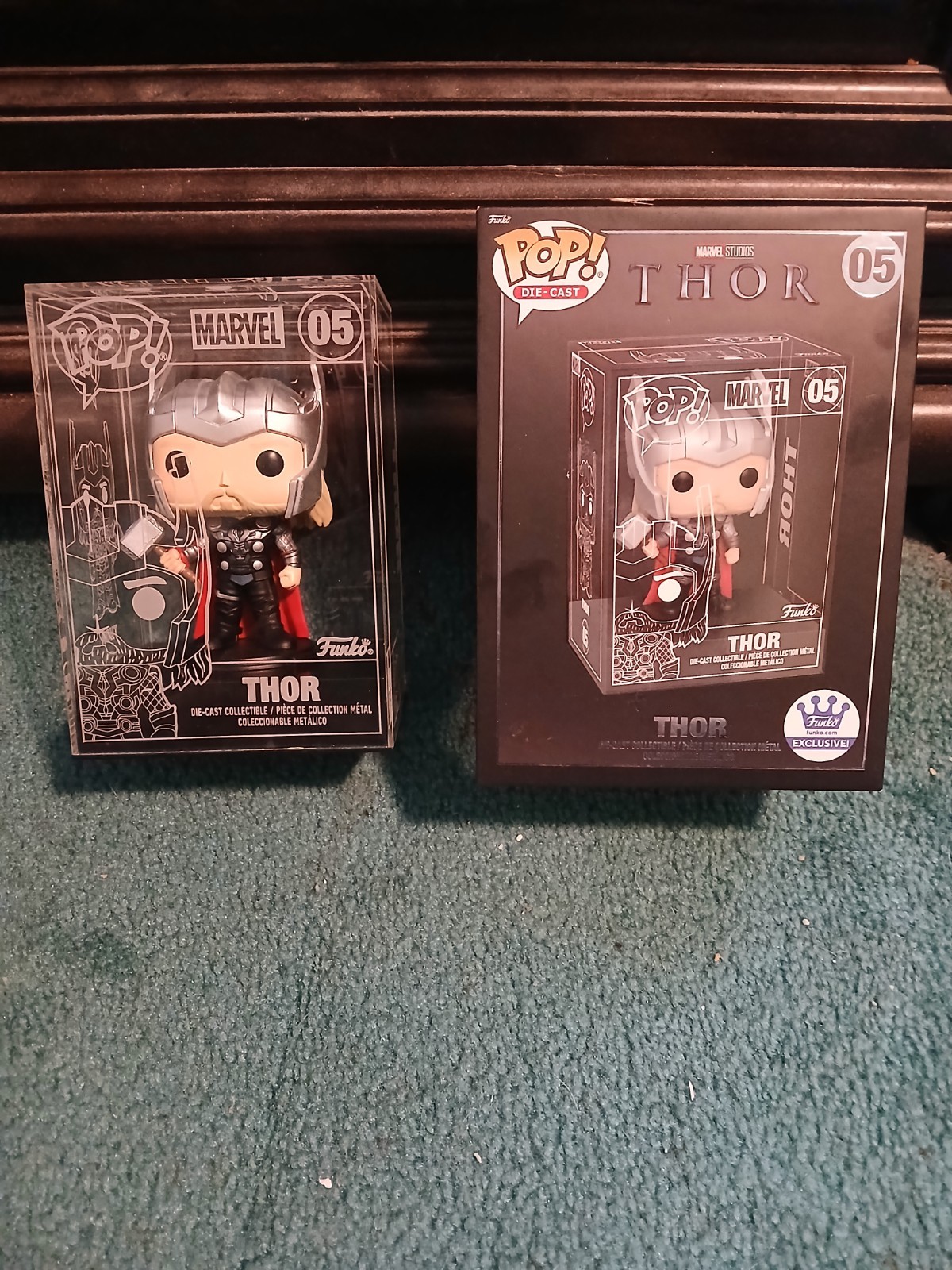 PANDAREN MONK & PANDAREN ROGUE MCFARLANE TOYS WORD OF WARCRAFT FIGURE!!!