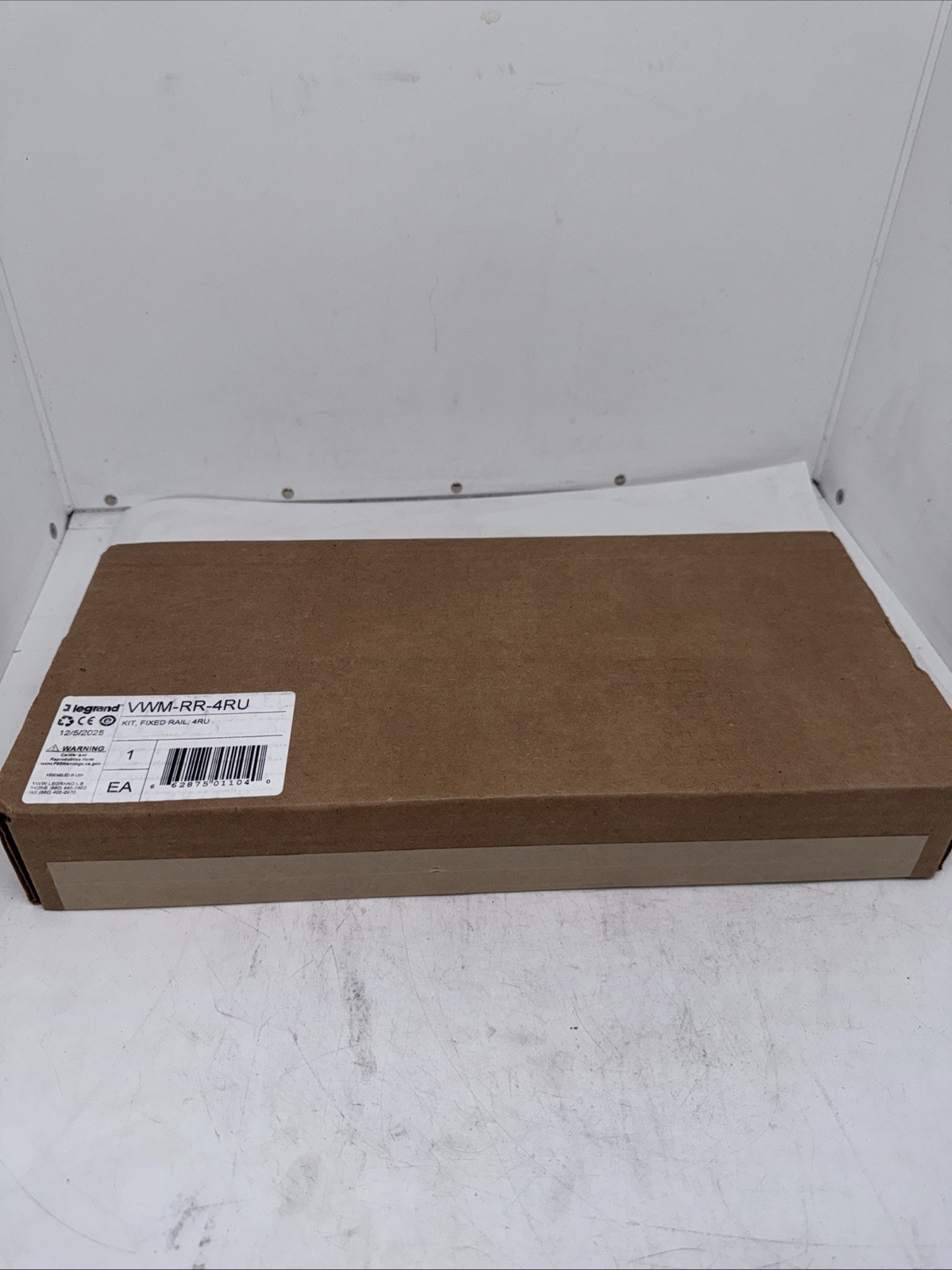NEW Legrand VWM-RR-4RU Fixed Rail Kit 4RU