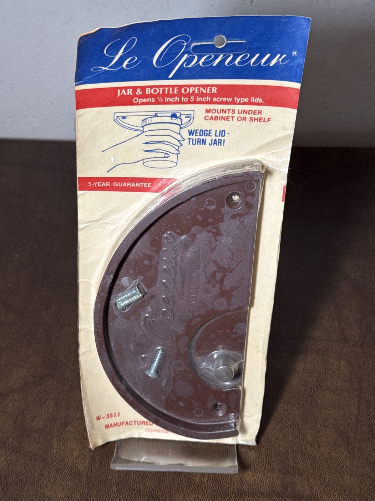 NOS 70s Le Openeur Under Cabinet Jar Bottle Opener Brown USA 1/2" to 5" Lids