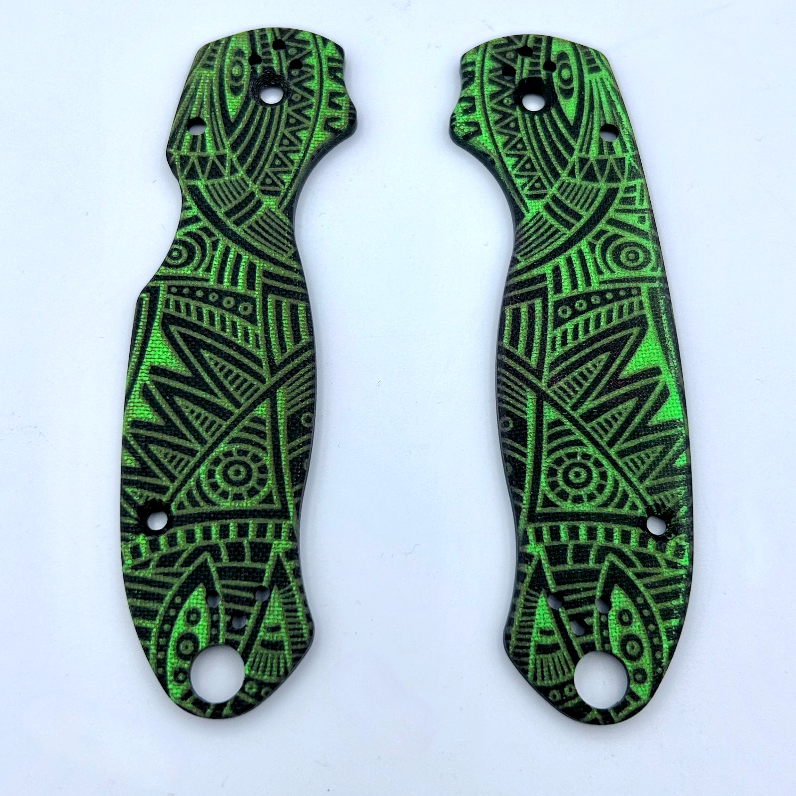 Spyderco Para 3 Scales ~ Authentic Black G-10 Mindcircus pttn  C223GP (No Knife)