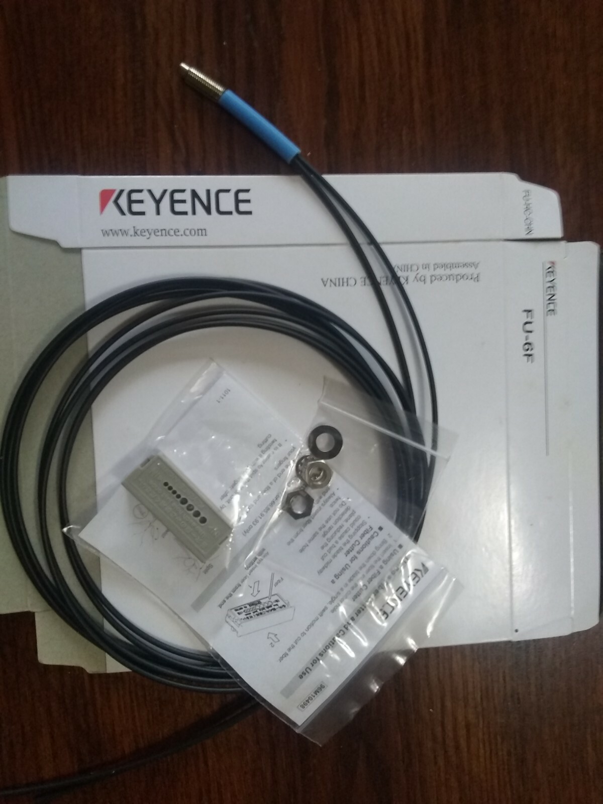 Keyence Digital Fiber Optic Sensor FU-6F FU6F Original New