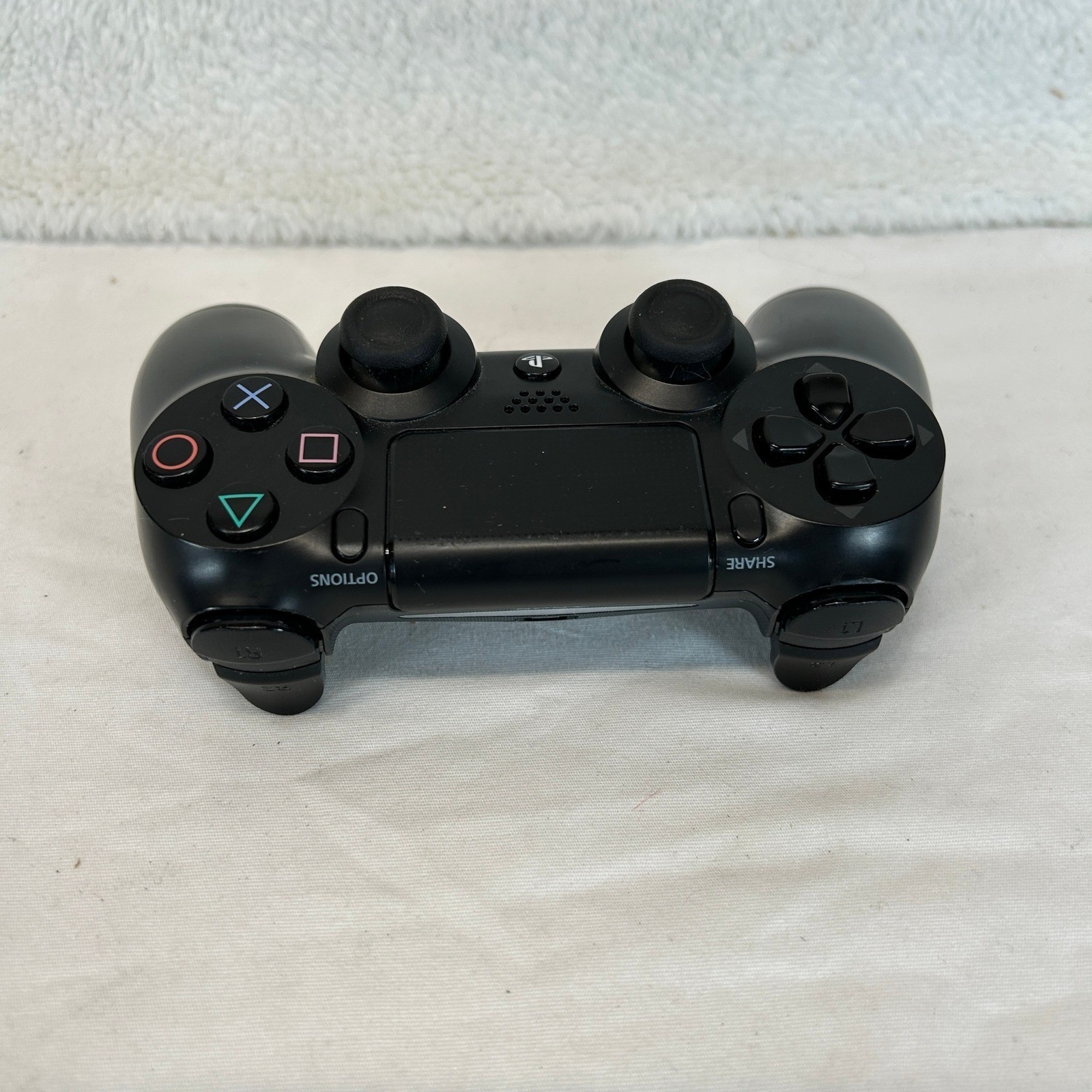 2 Sony PlayStation DualShock 4 Wireless Controllers & Energizer Charging Station