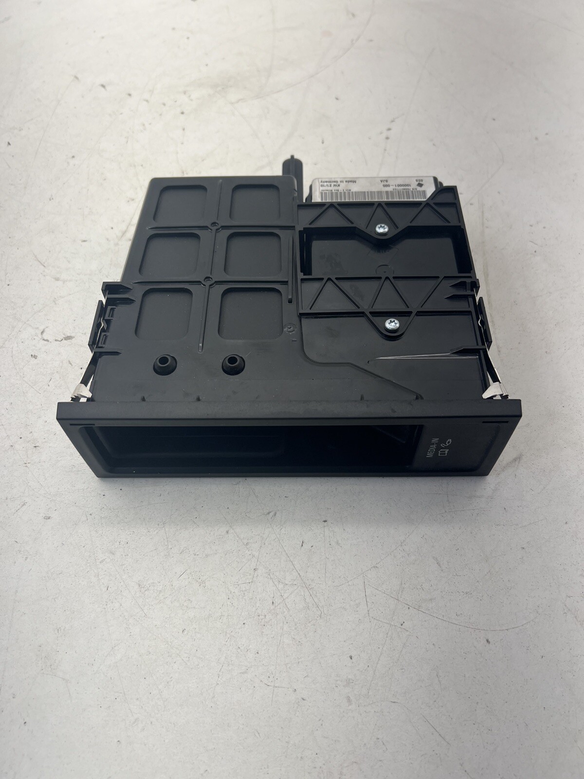 2010-2014 Volkswagen Jetta Sportwagen Input Interface Multimedia Module OEM.