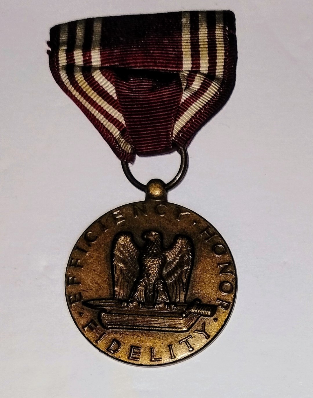 WWII US Army Good Conduct Efficiency Honor Fidelity Medal Ribbon Pin Military