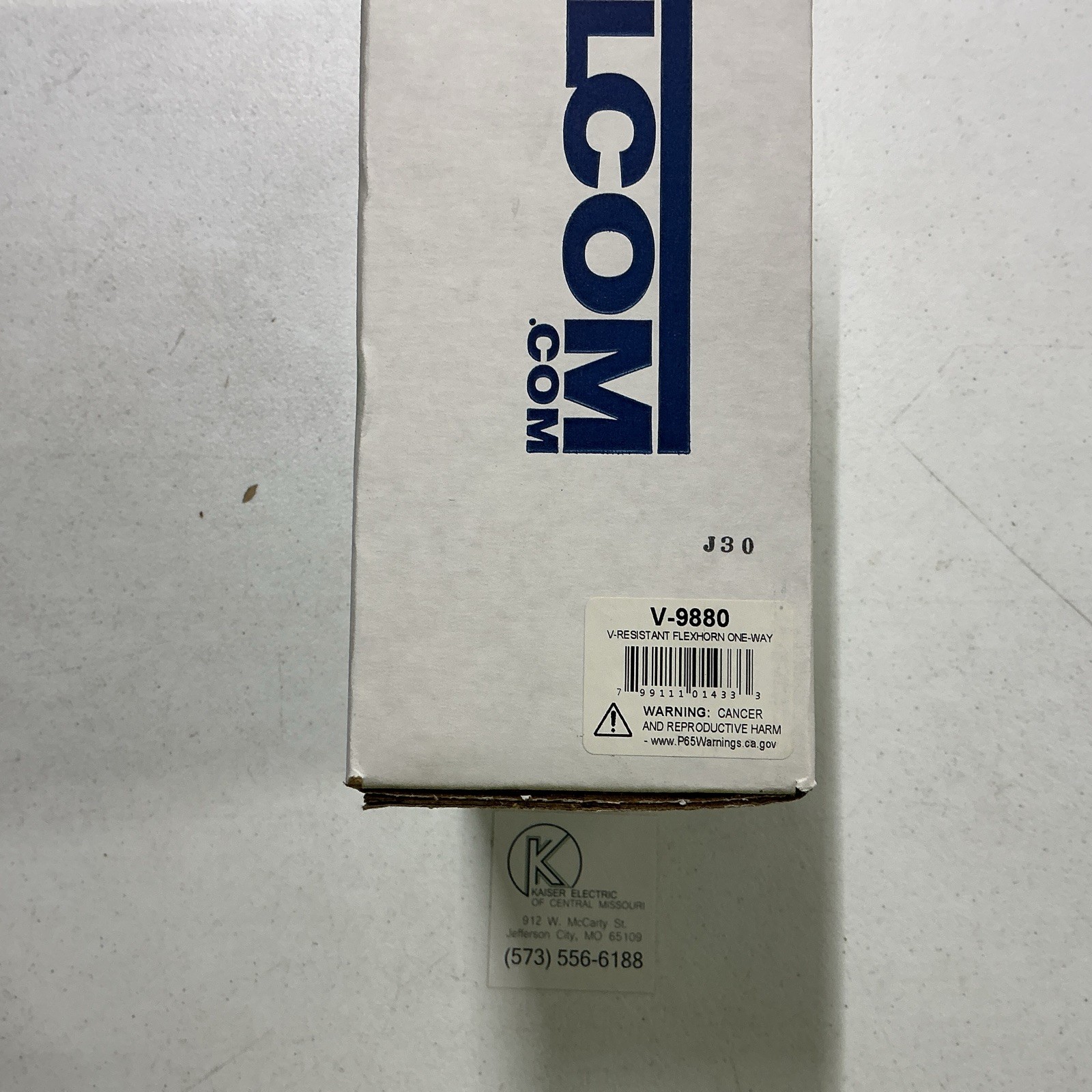 Valcom V-9880 Vandal-Resistant Flexhorn Enclosure