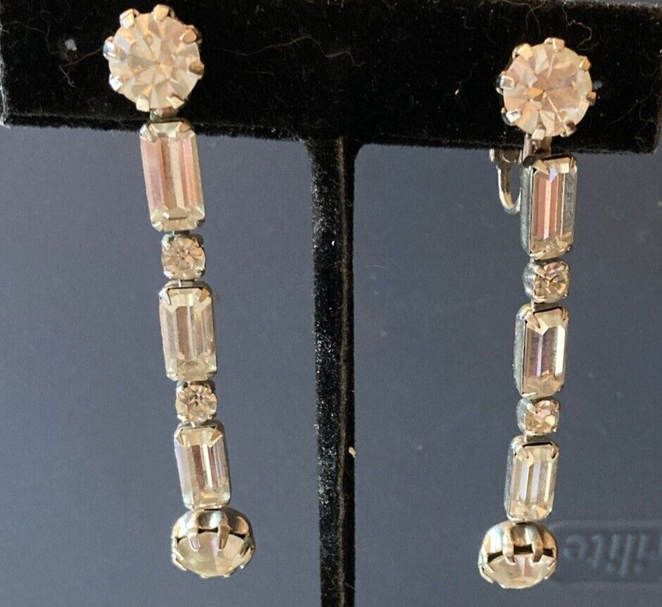 Vintage Weiss Signed Crystal Drop Clip Earrings EUC #74