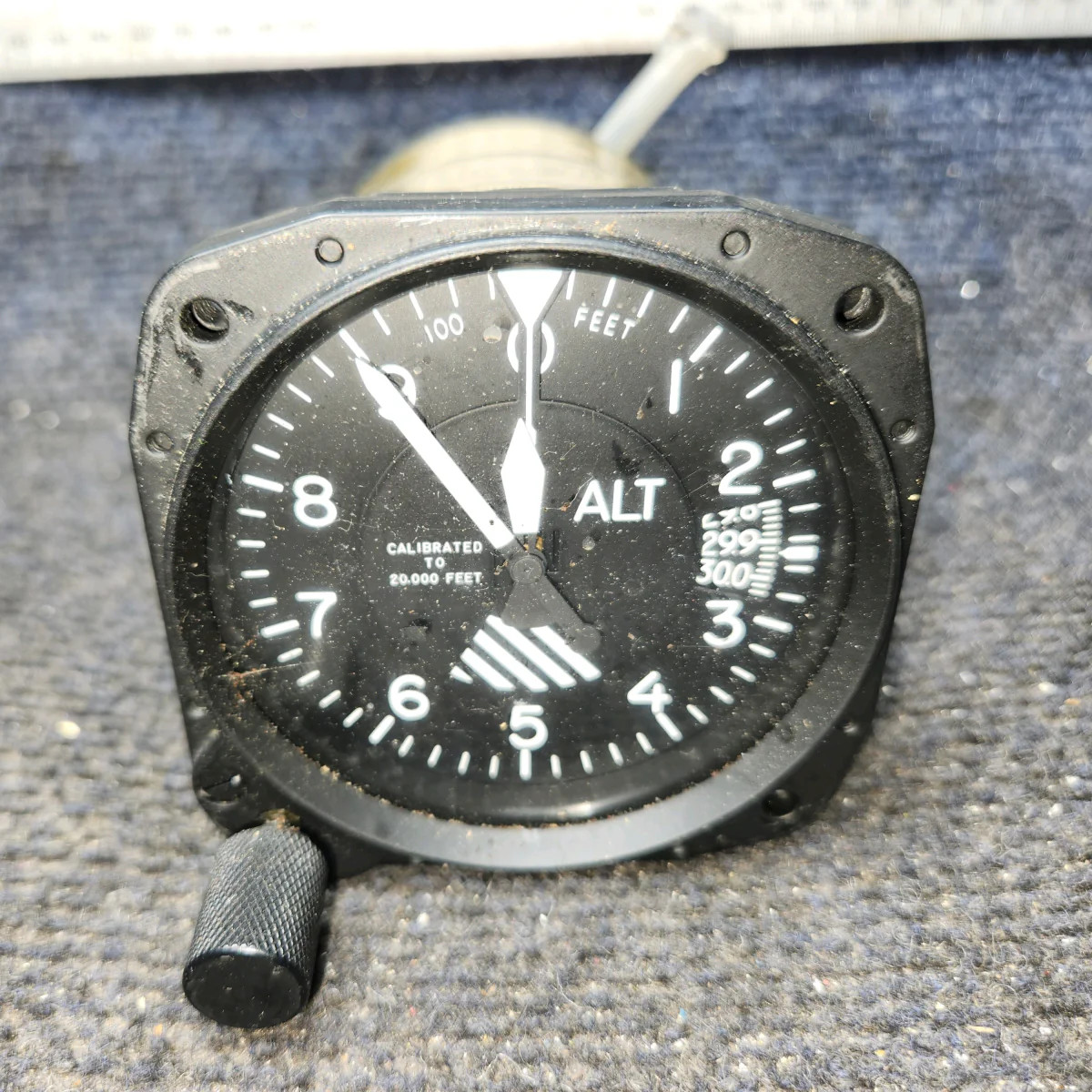 5934PD-3 | United Instruments | Cessna 182G | Altimeter indicator Code: A.83